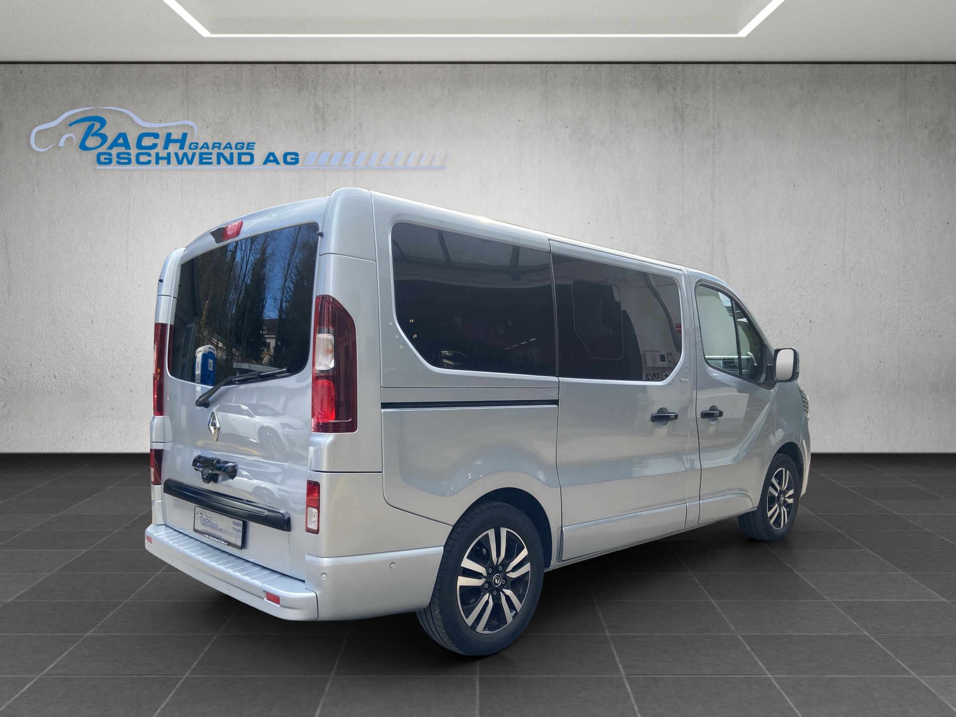 RENAULT Trafic Blue dCi 170 Spaceclass Pack Escapade EDC-showroom-element-3