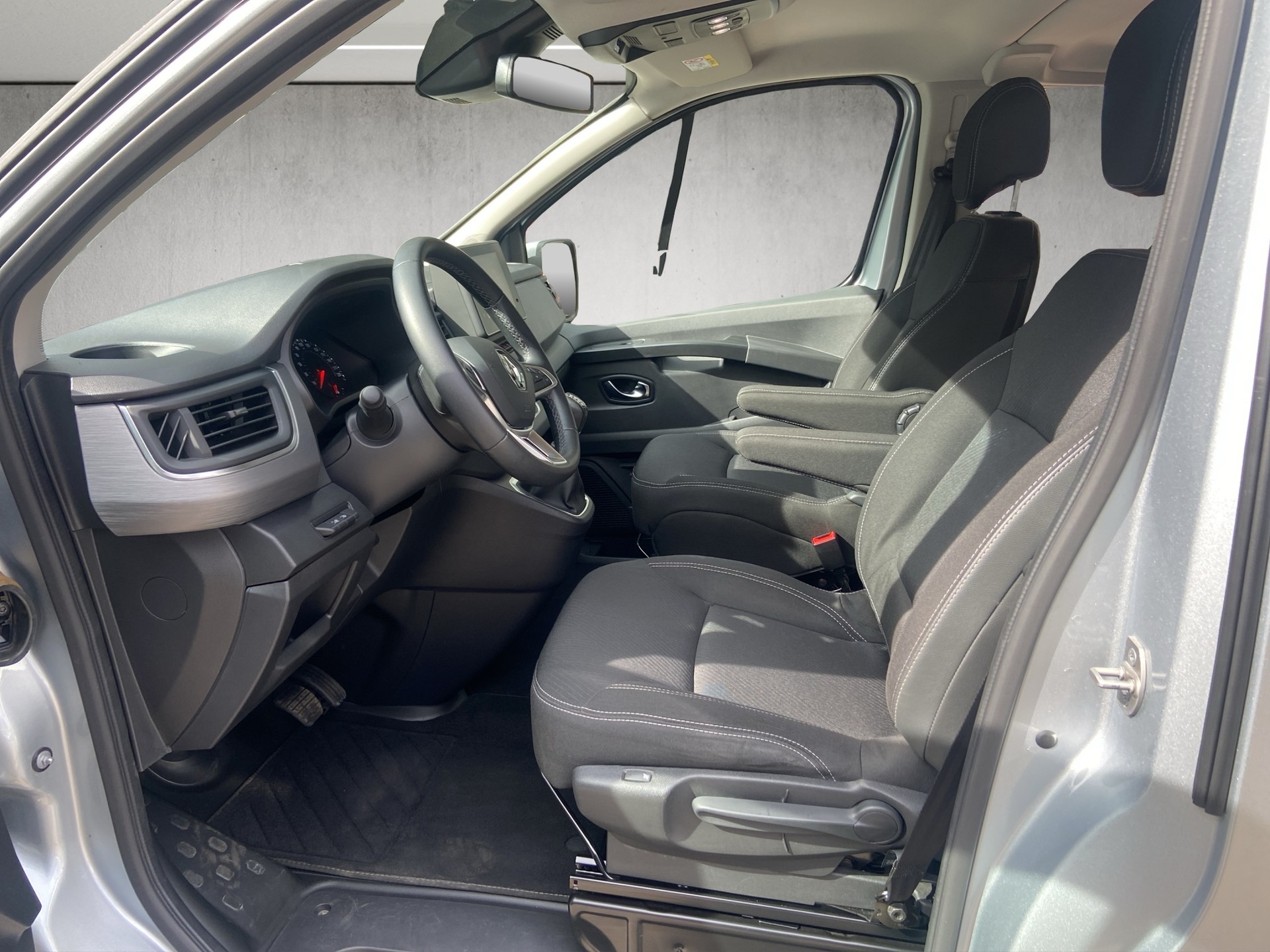 RENAULT Trafic Blue dCi 170 Spaceclass Pack Escapade EDC-image-7