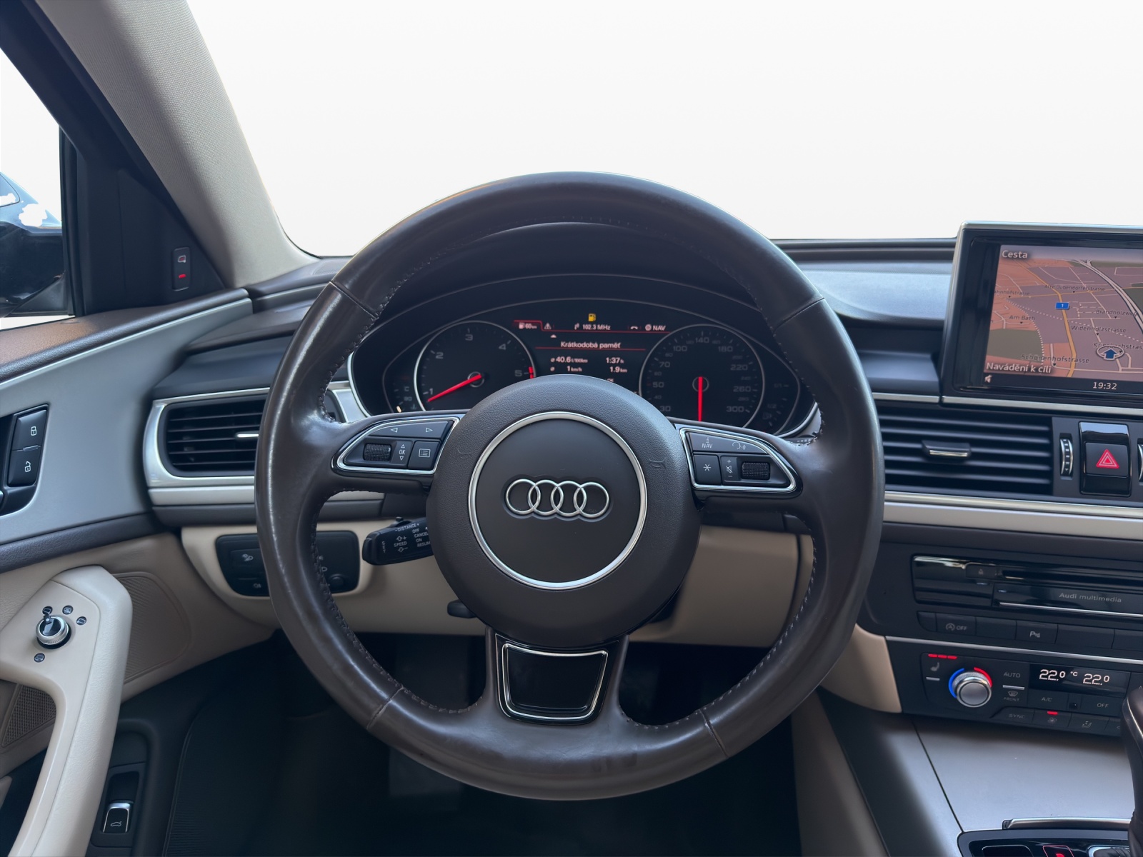 AUDI A6 Avant 3.0 TDI V6 quattro S-tronic-image-10