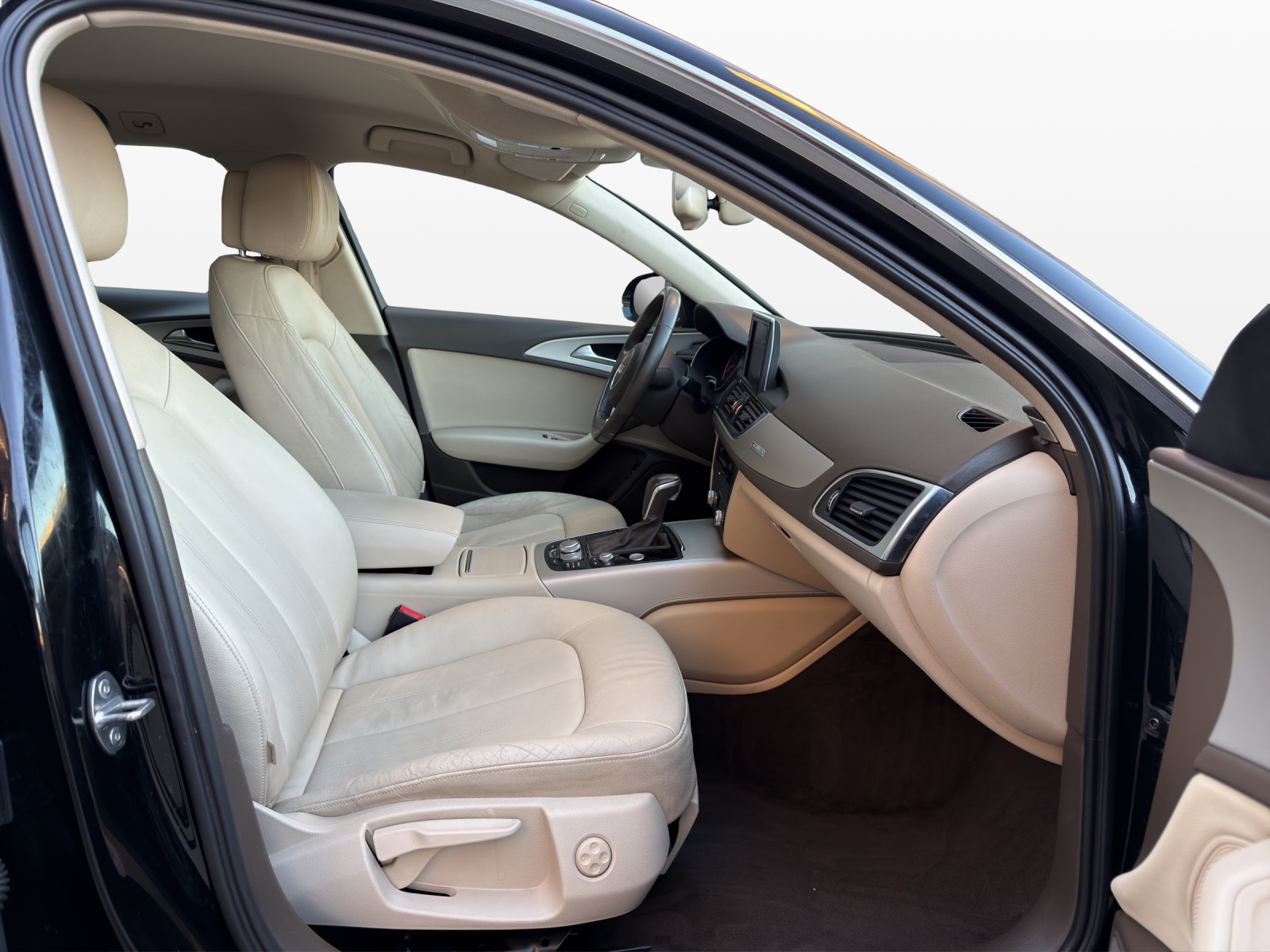AUDI A6 Avant 3.0 TDI V6 quattro S-tronic-image-14