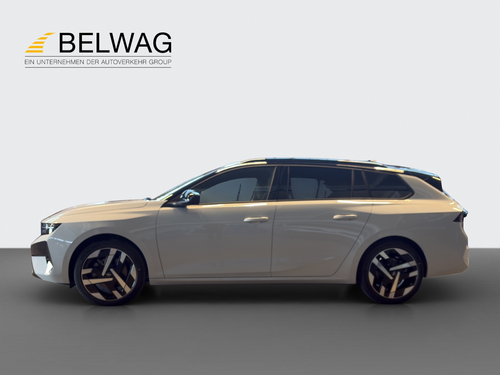 OPEL Astra-e ST 115kWh/156 Ultimate-image-2