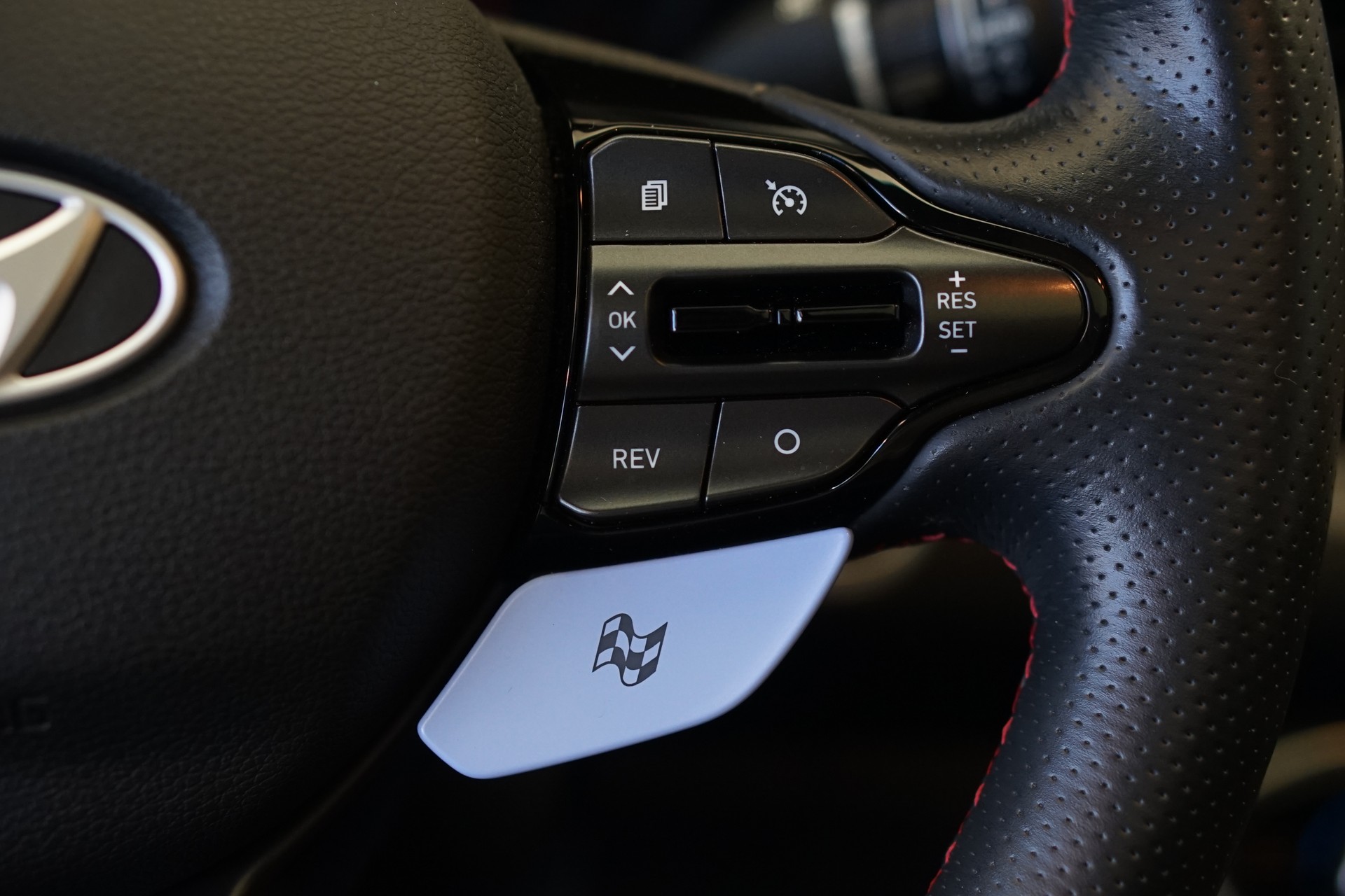 HYUNDAI i30 Fastback N 2.0 T-GDi *CH-Fahrzeug* *Sternenhimmel*-image-27