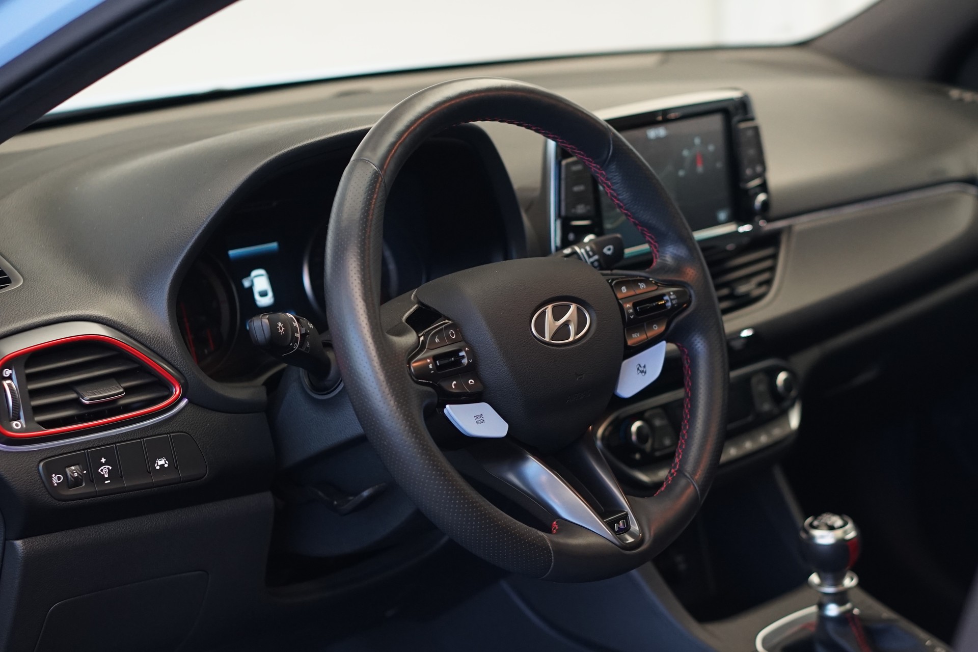 HYUNDAI i30 Fastback N 2.0 T-GDi *CH-Fahrzeug* *Sternenhimmel*-image-24