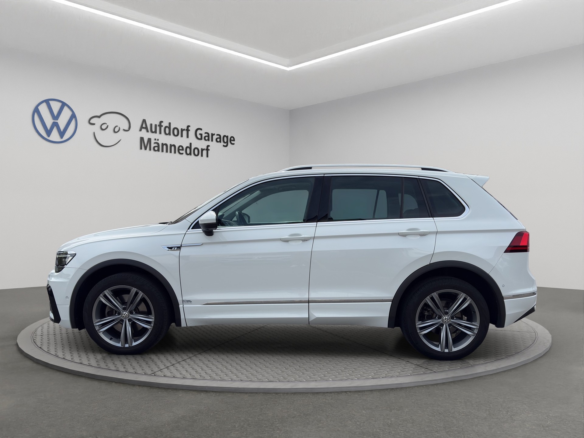 VW Tiguan 2.0TSI Highline 4Motion DSG-image-2