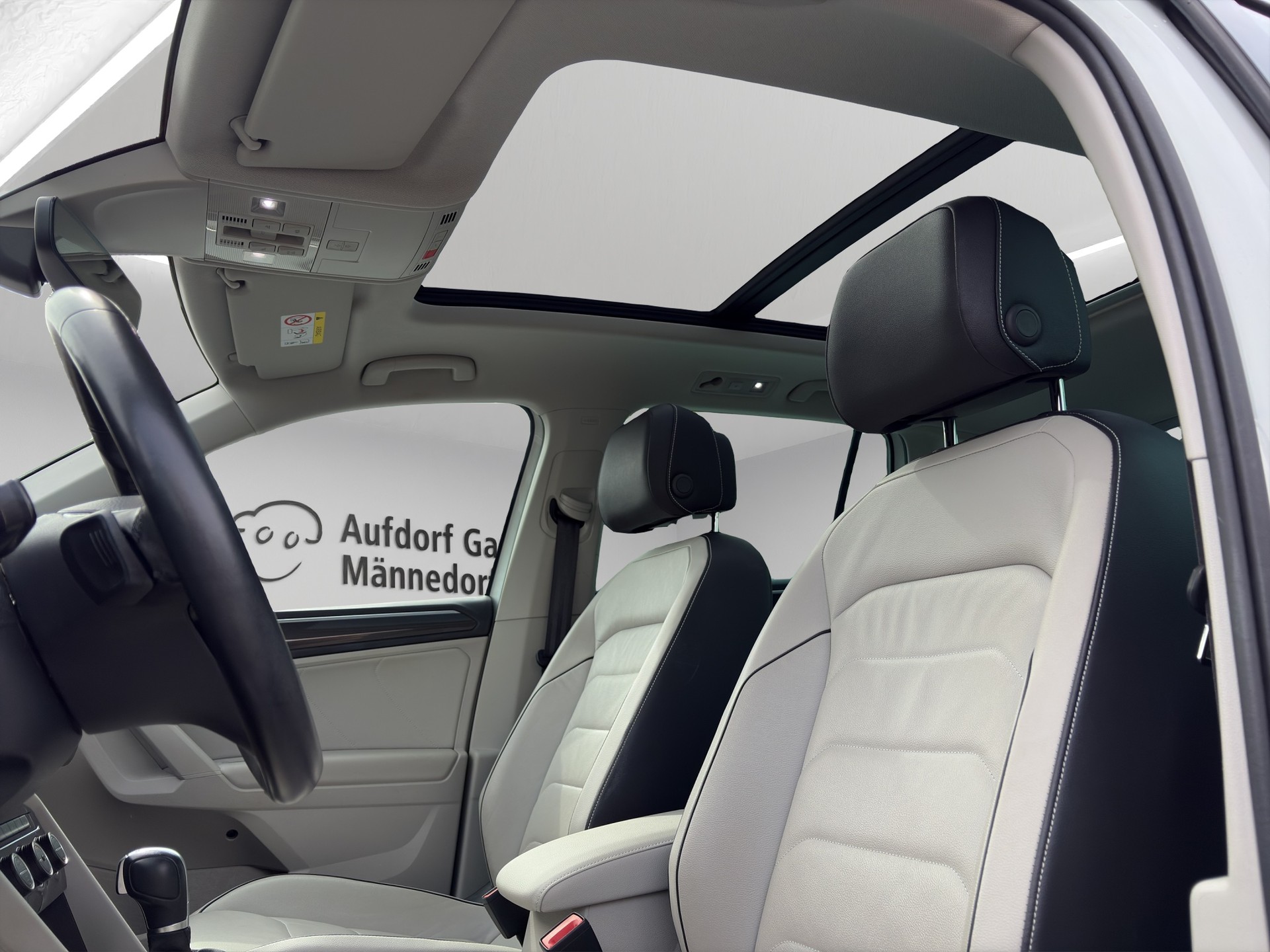 VW Tiguan 2.0TSI Highline 4Motion DSG-image-11