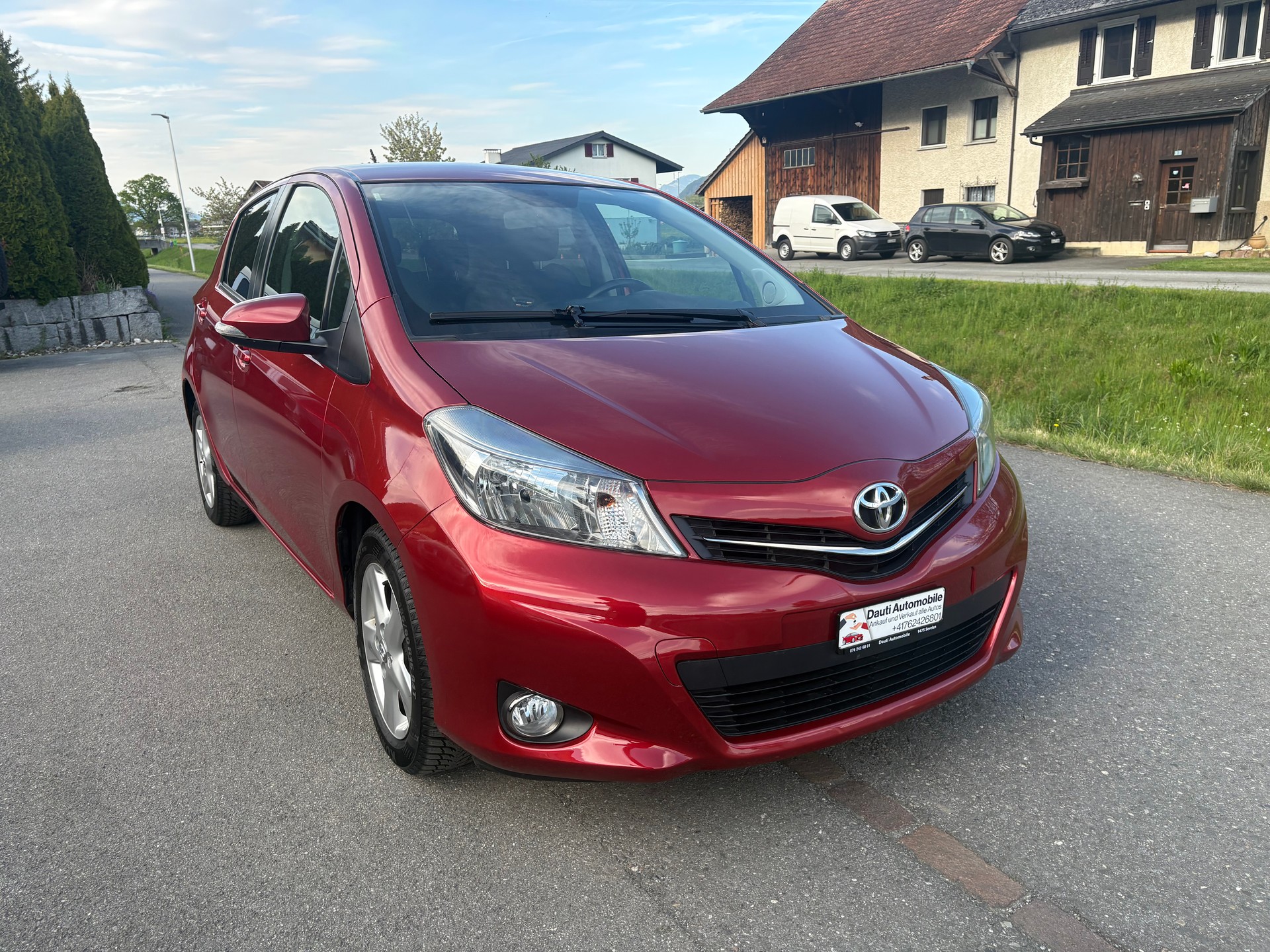 TOYOTA Yaris 1.33 Style Multidrive-image-2