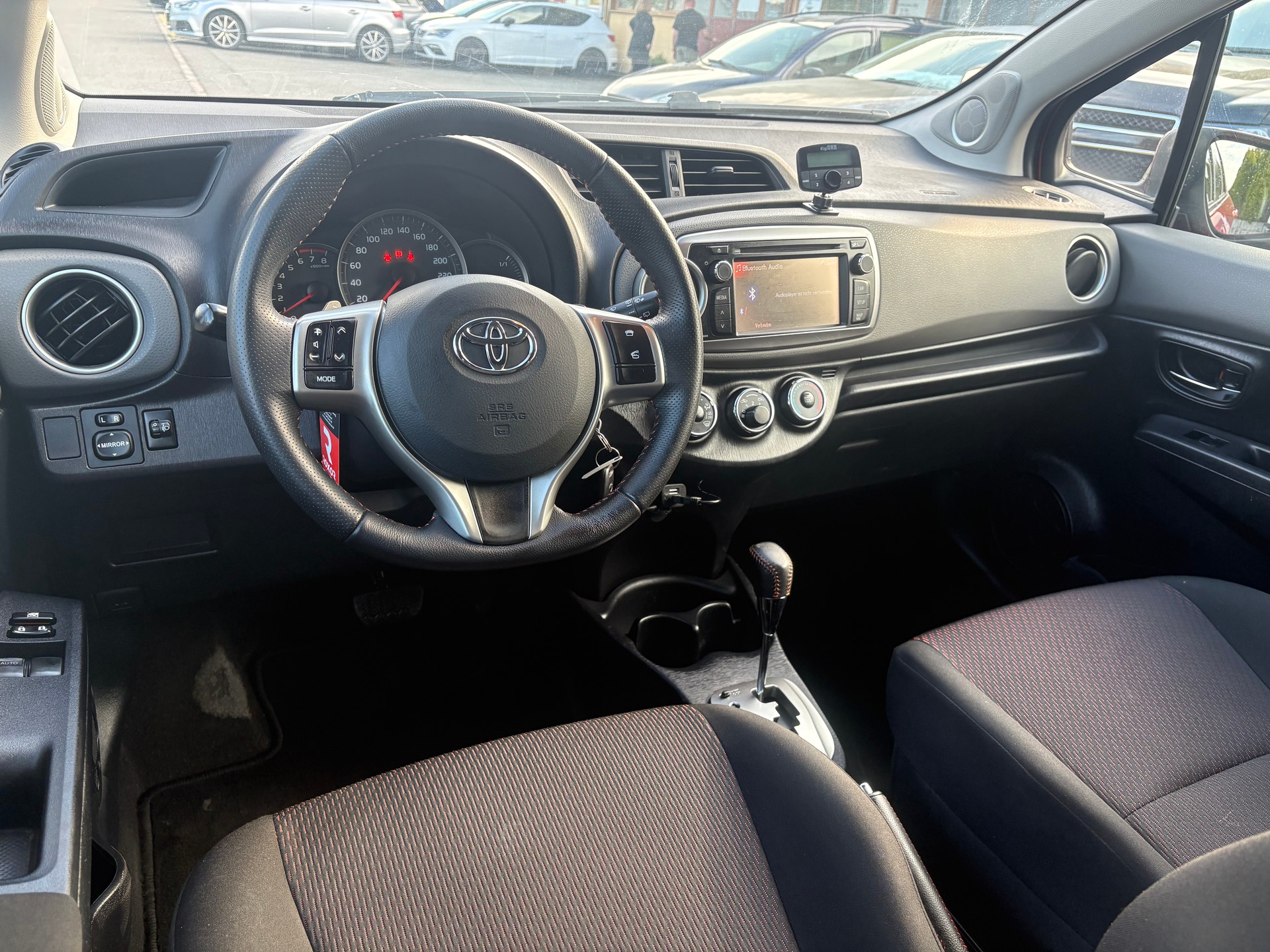 TOYOTA Yaris 1.33 Style Multidrive-image-6