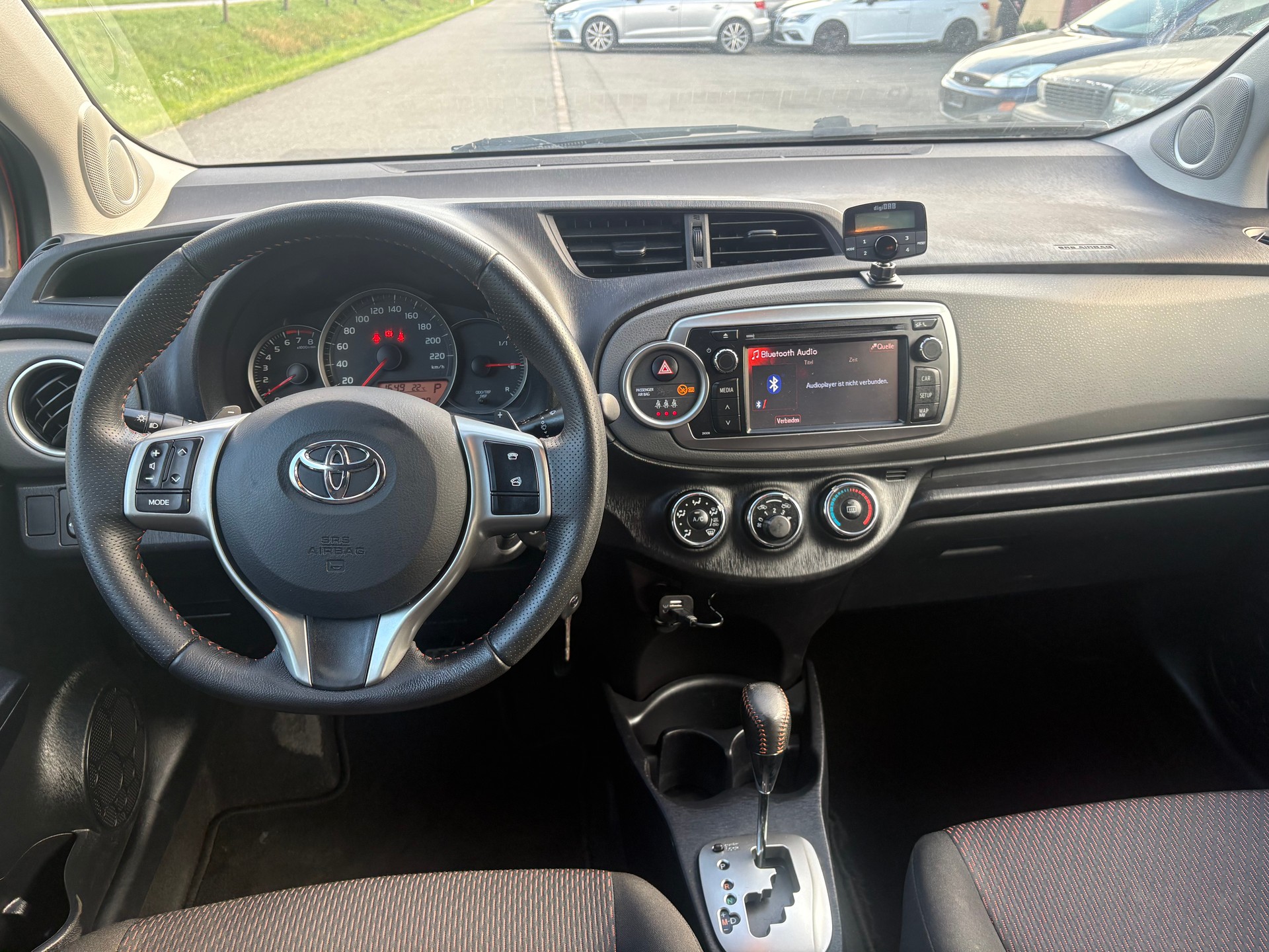 TOYOTA Yaris 1.33 Style Multidrive-image-7