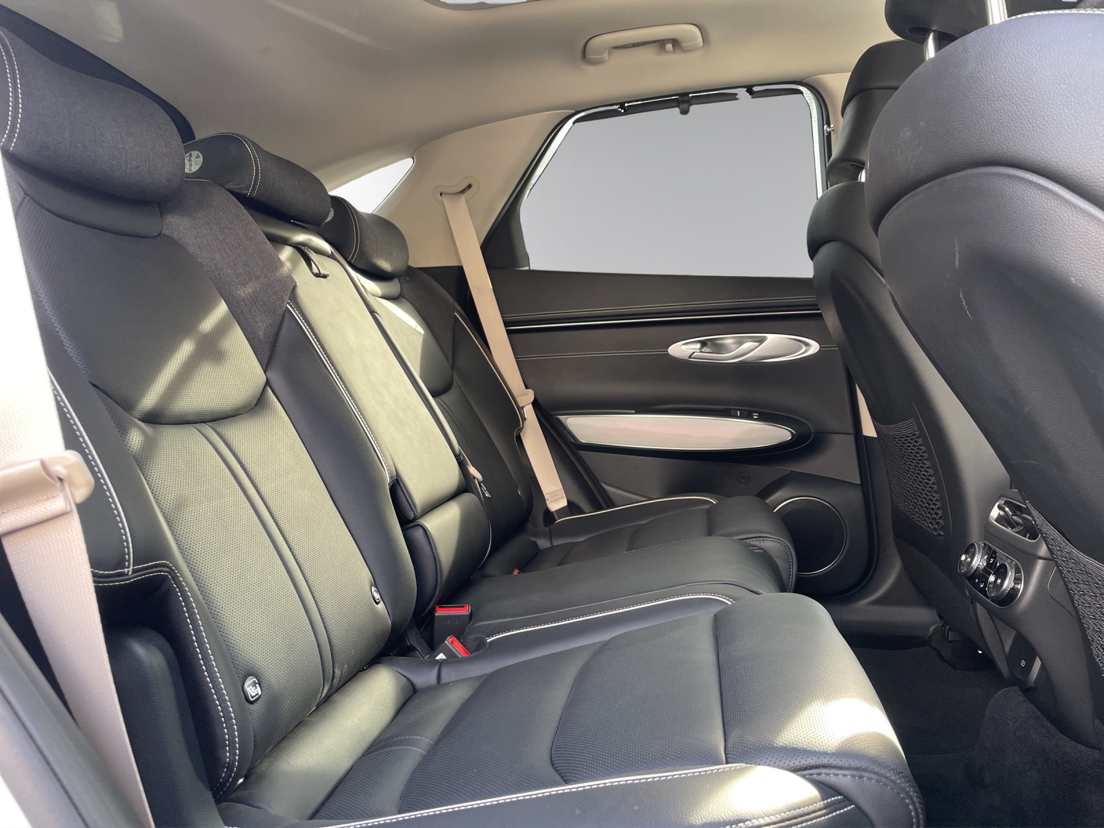 GENESIS GV70 Electrified Sport kWh 77,4 AWD-image-12