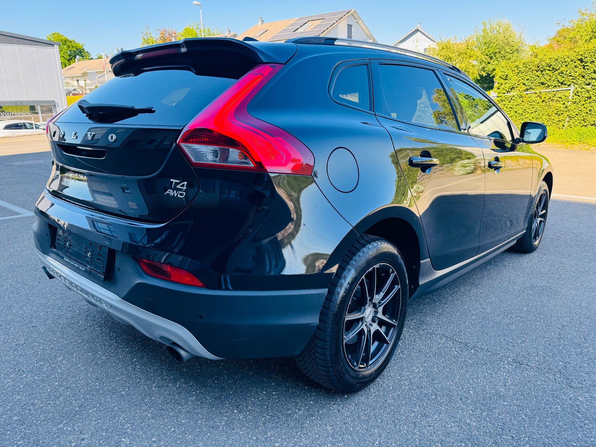 VOLVO V40 Cross Country T4 2.0 AWD Summum Geartronic-image-5