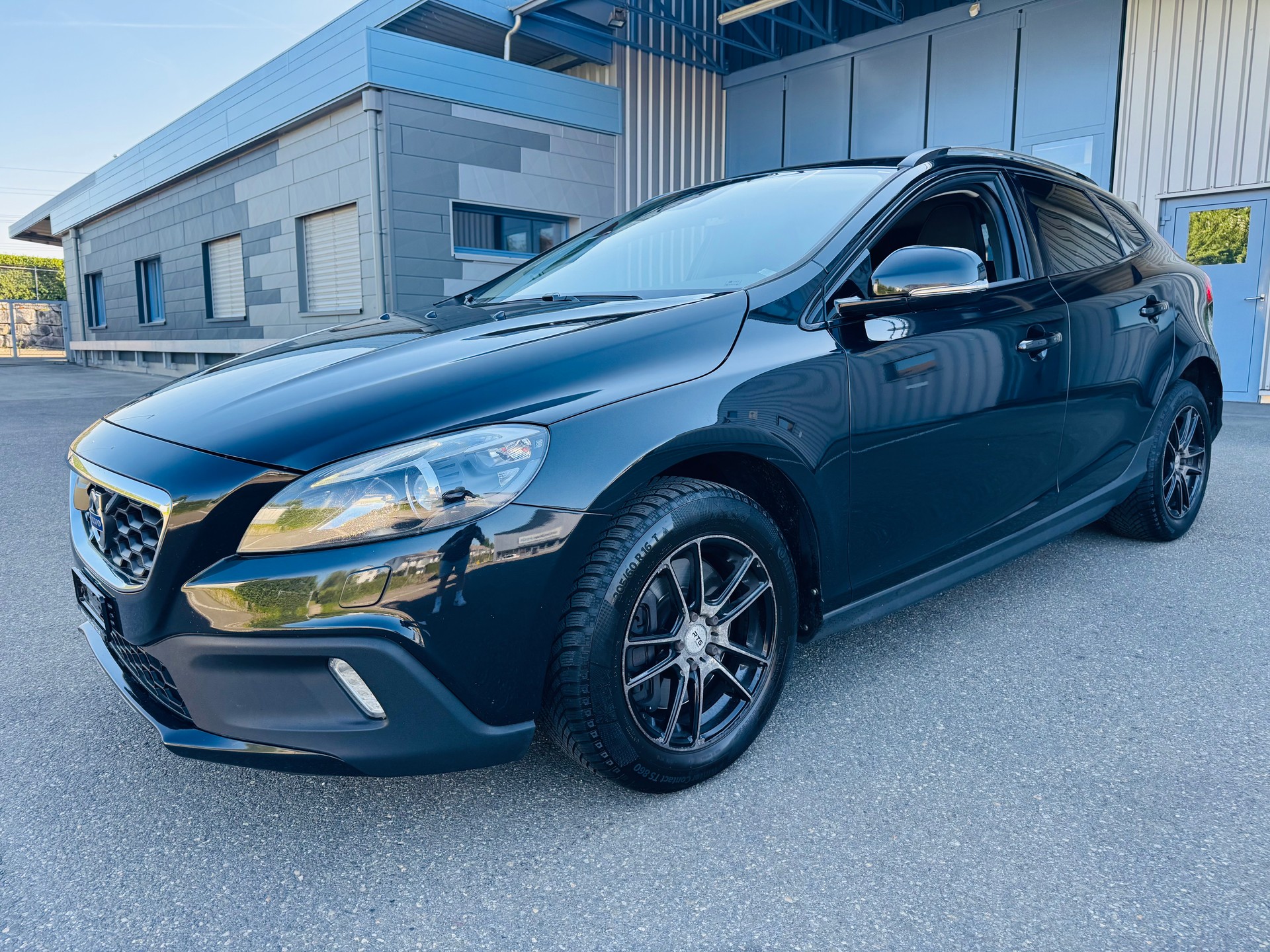 VOLVO V40 Cross Country T4 2.0 AWD Summum Geartronic