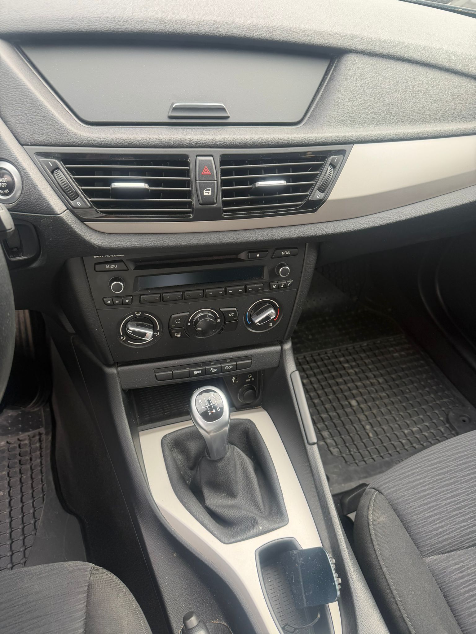 BMW X1 xDrive 18d-image-6
