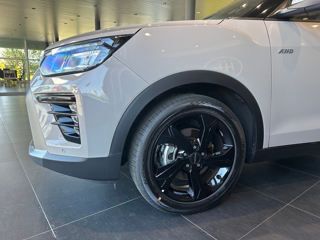 KGM-SsangYong Tivoli 1.5 T GDI Platinum 4WD-image-2