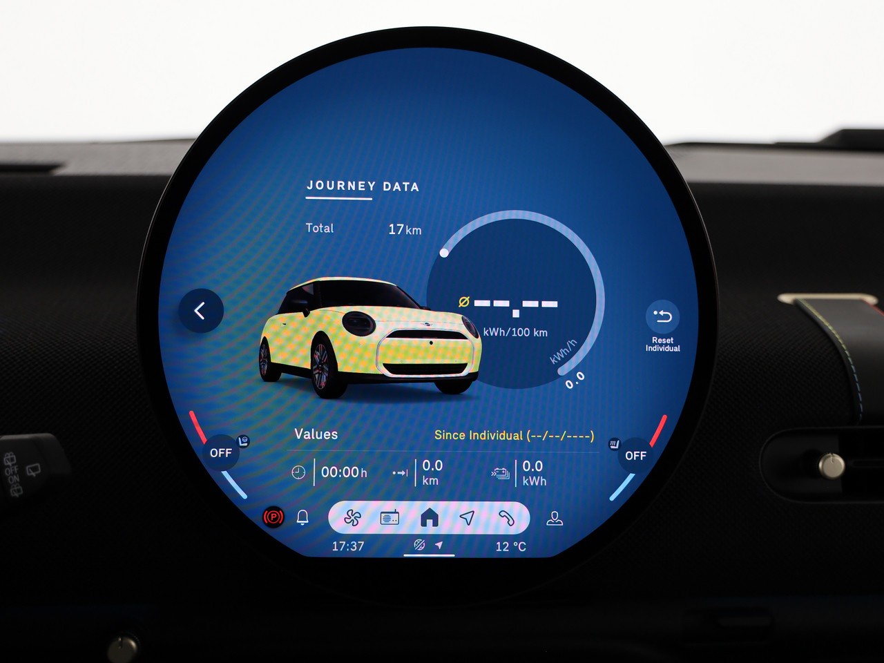 MINI Cooper SE-image-16