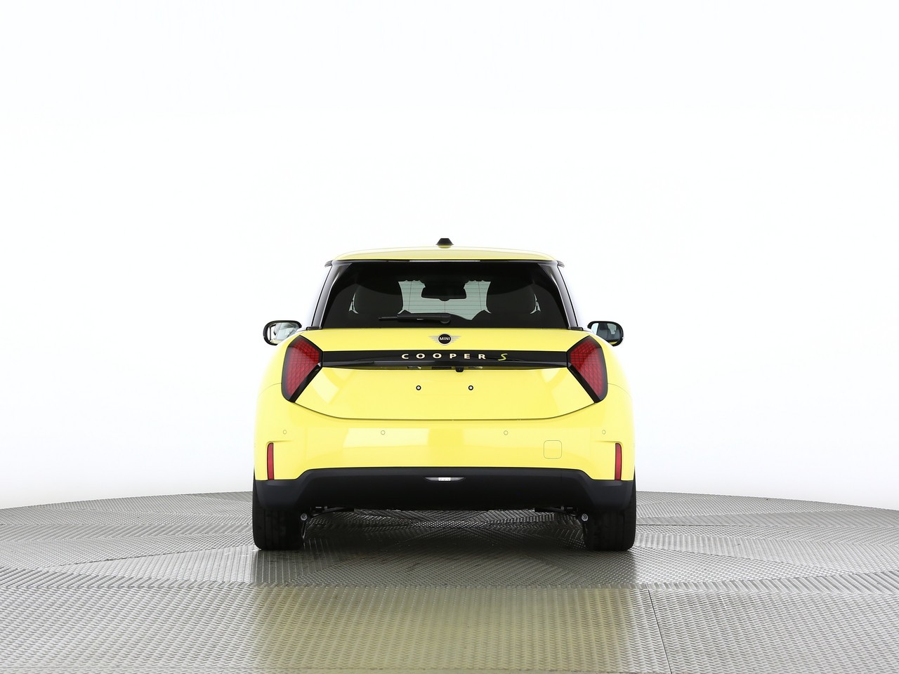 MINI Cooper SE-showroom-element-3
