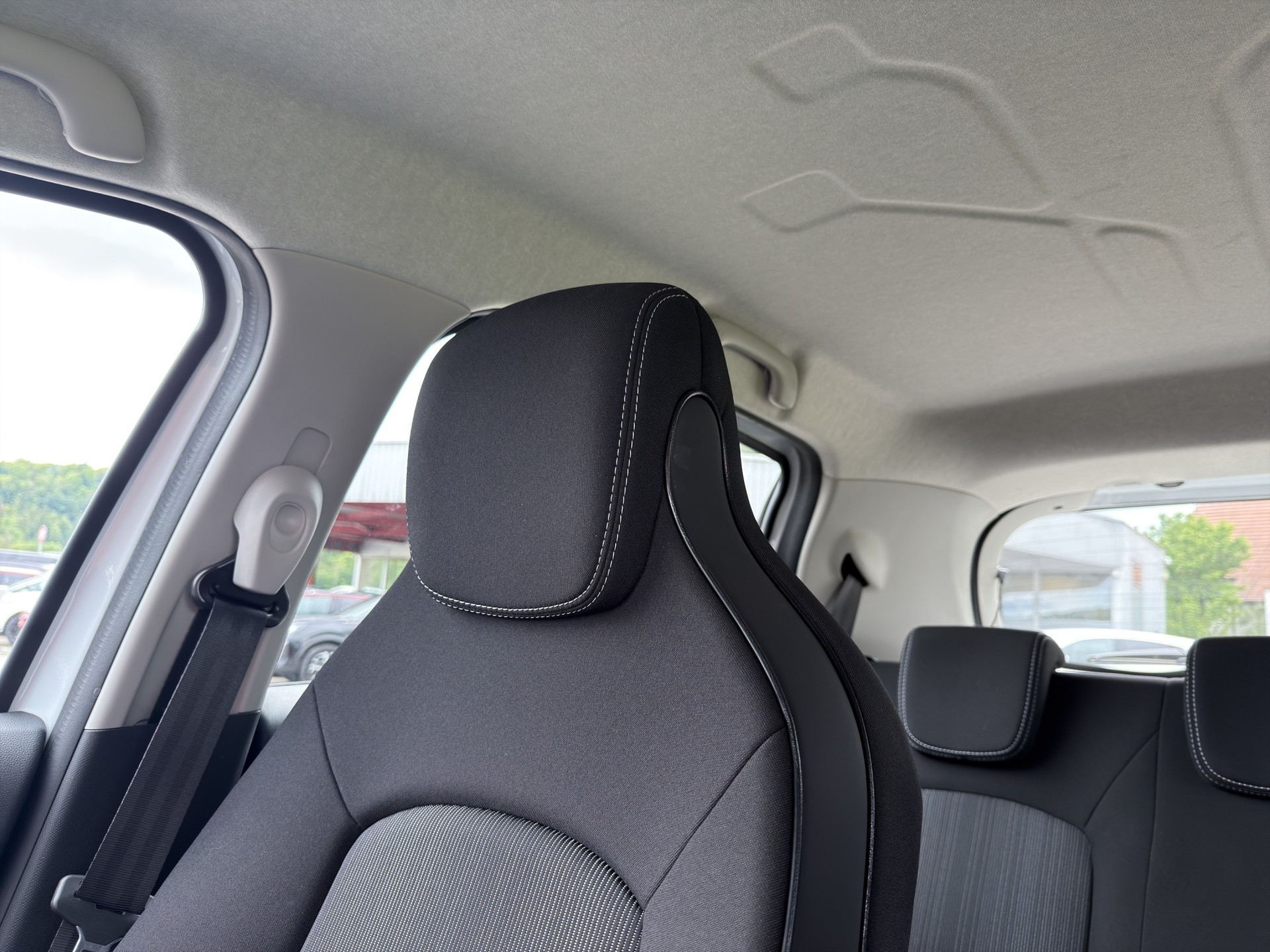 RENAULT Zoe FP R110 Life inkl. Batterie SOC 90.2%-image-38