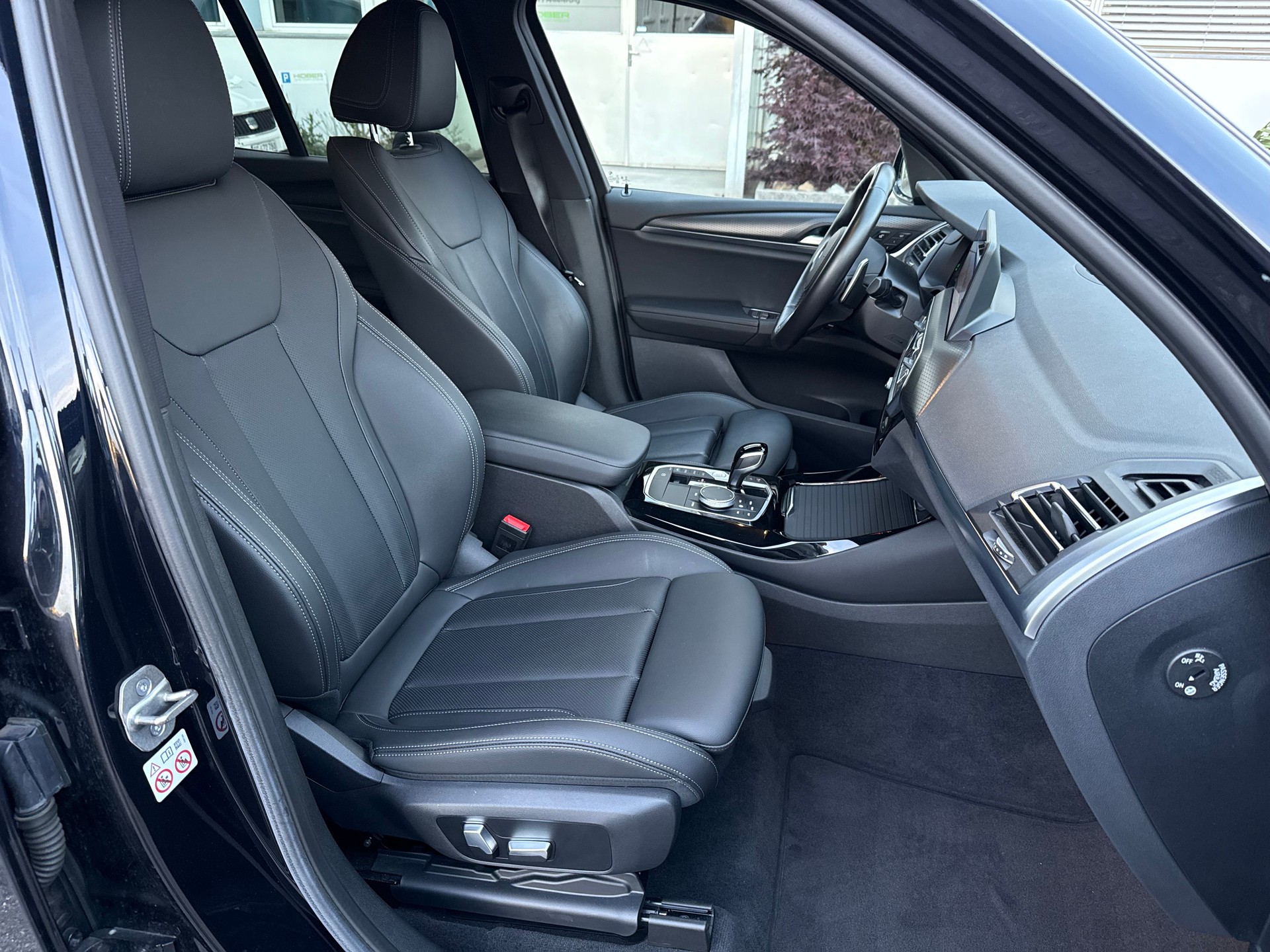 BMW X3 20d xDrive SAG LCI-image-22