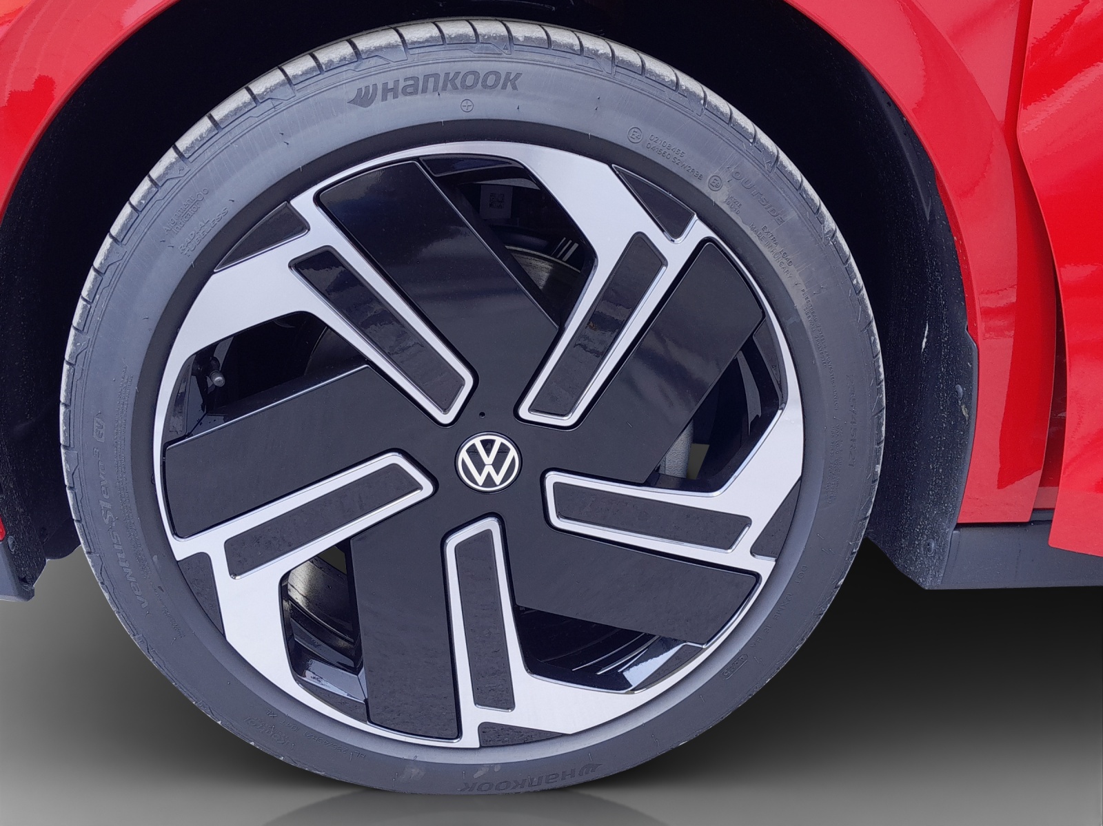 VW ID. Buzz GTX 79/84 kWh NWB 4 Motion-image-13