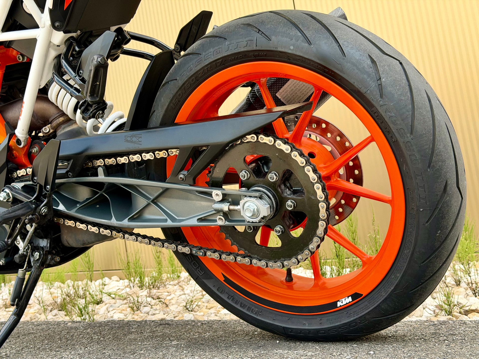 KTM 390 Duke ABS-image-13