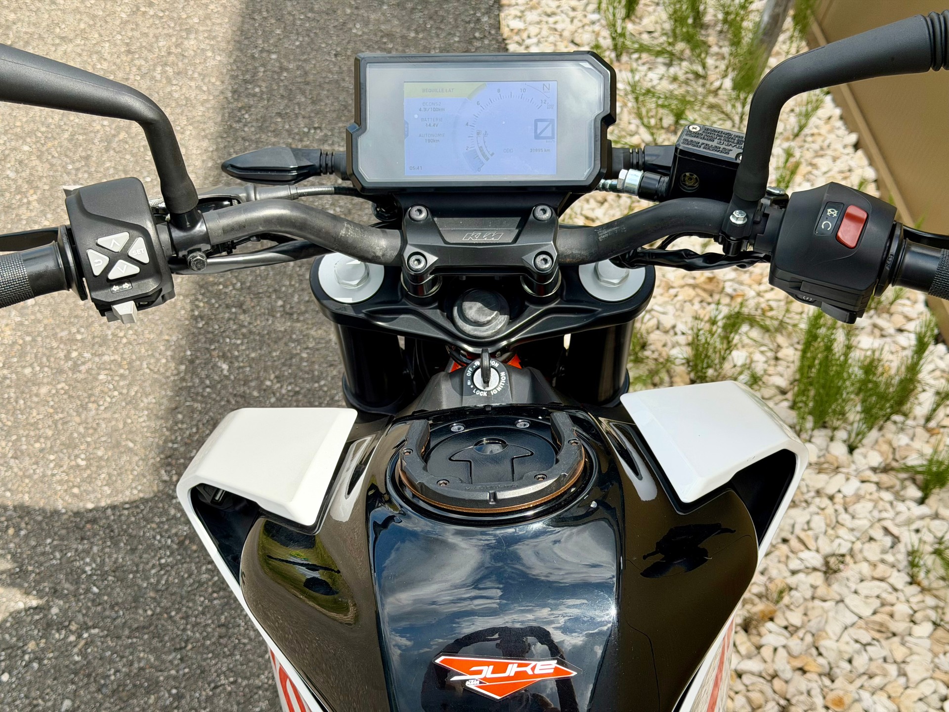 KTM 390 Duke ABS-image-15