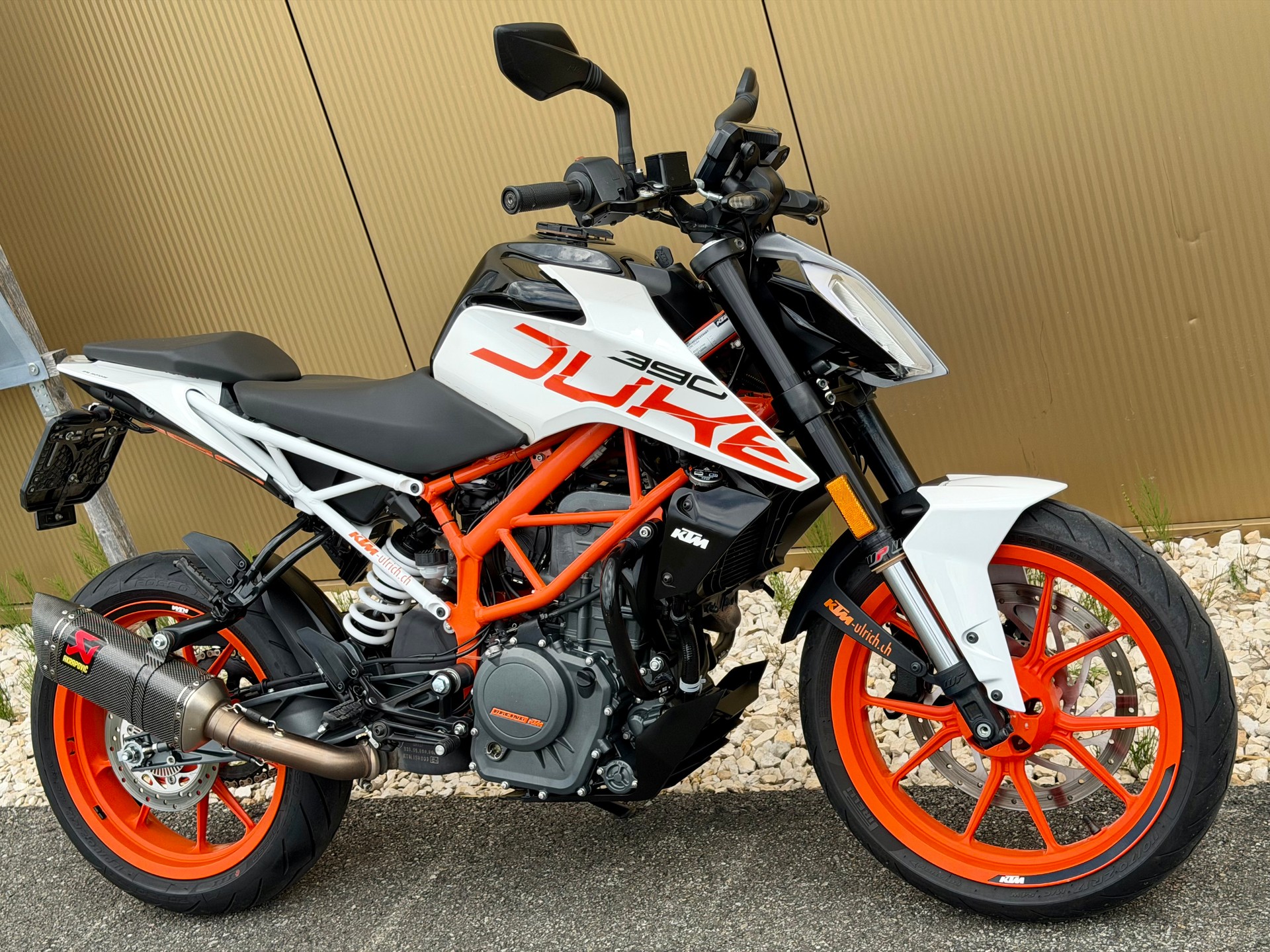KTM 390 Duke ABS-showroom-element-2