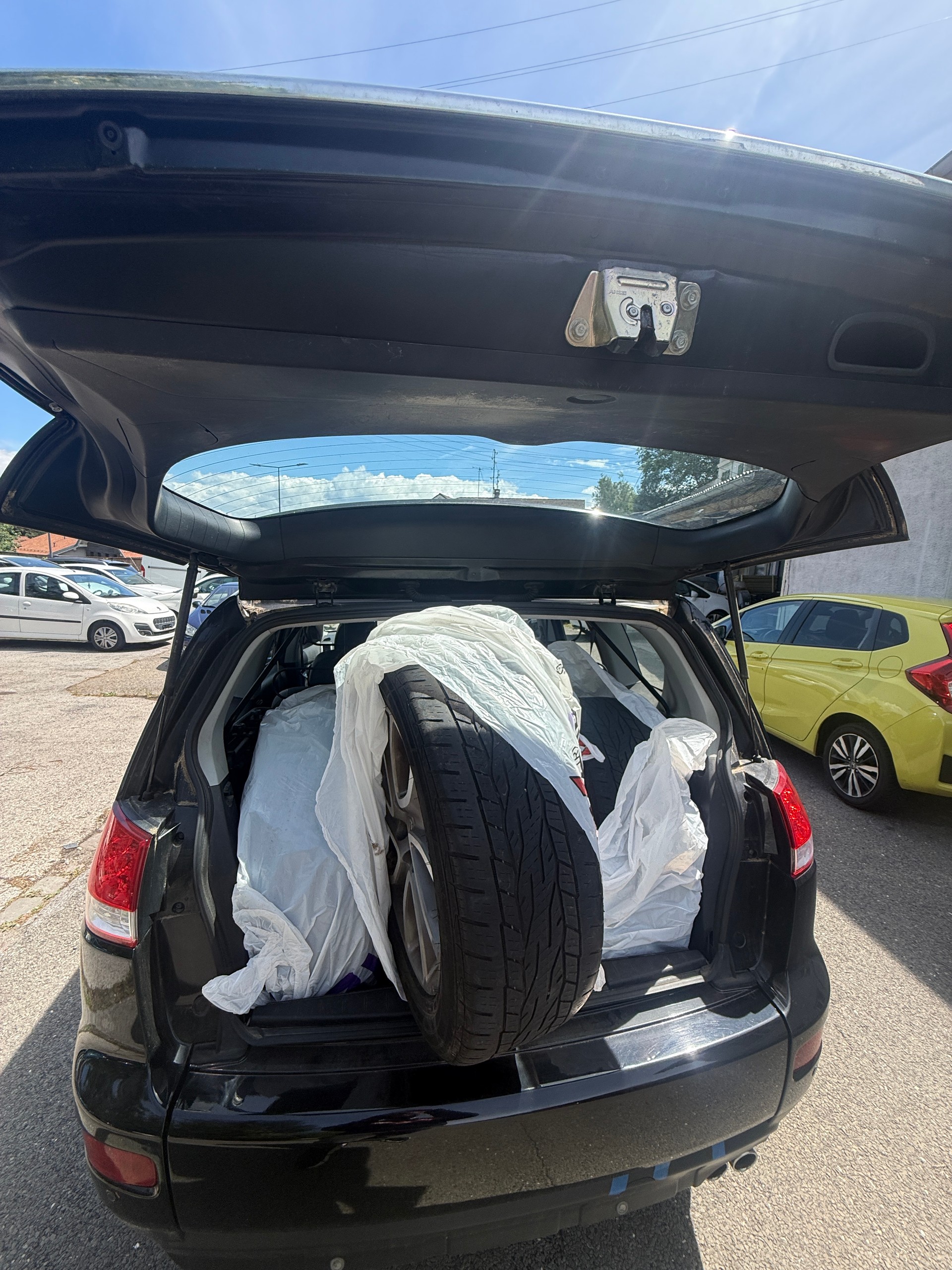 CITROEN C-Crosser 2.2 HDi Essentiel (X)-image-4