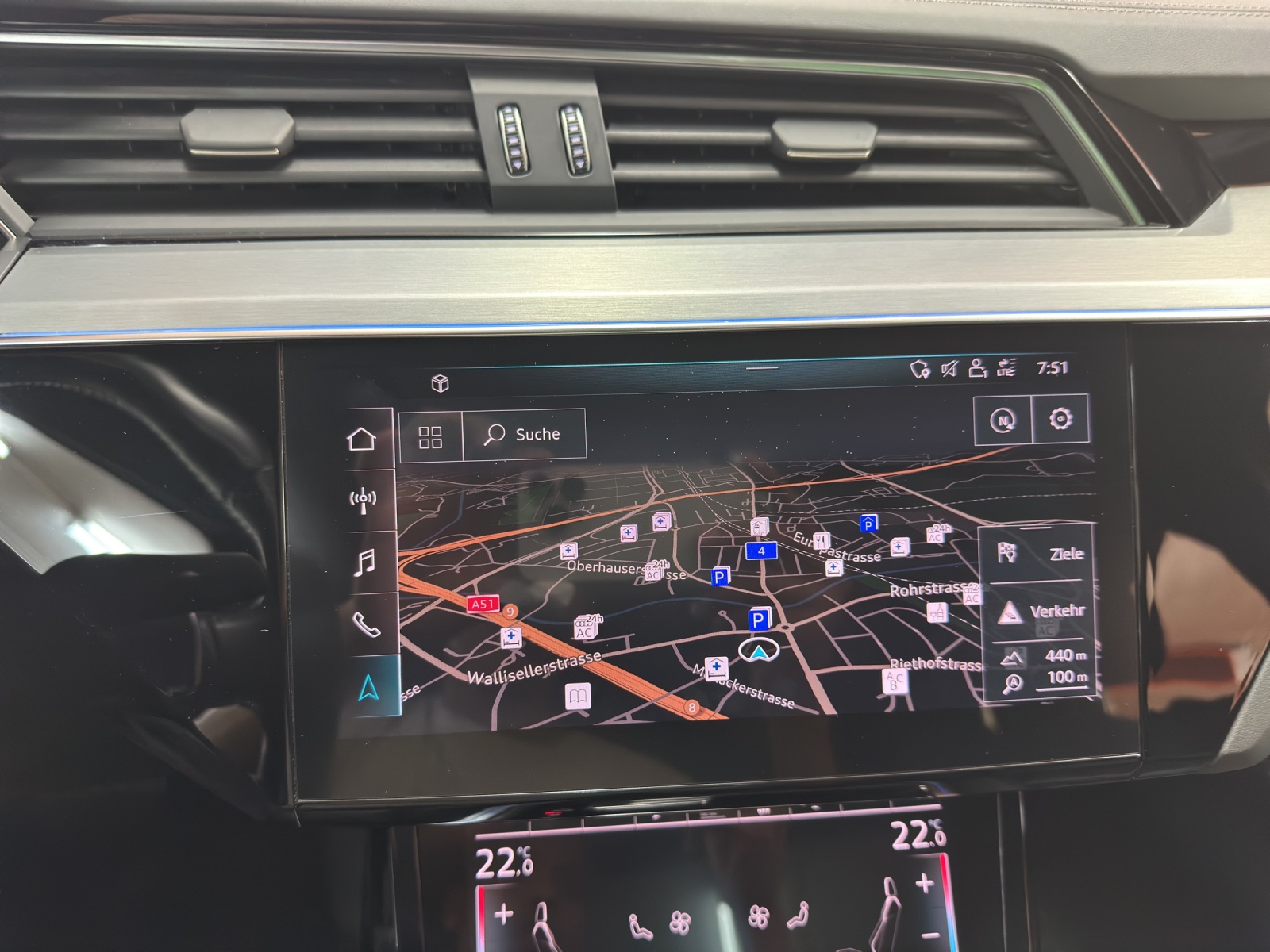 AUDI e-tron 55 Advanced quattro-image-15