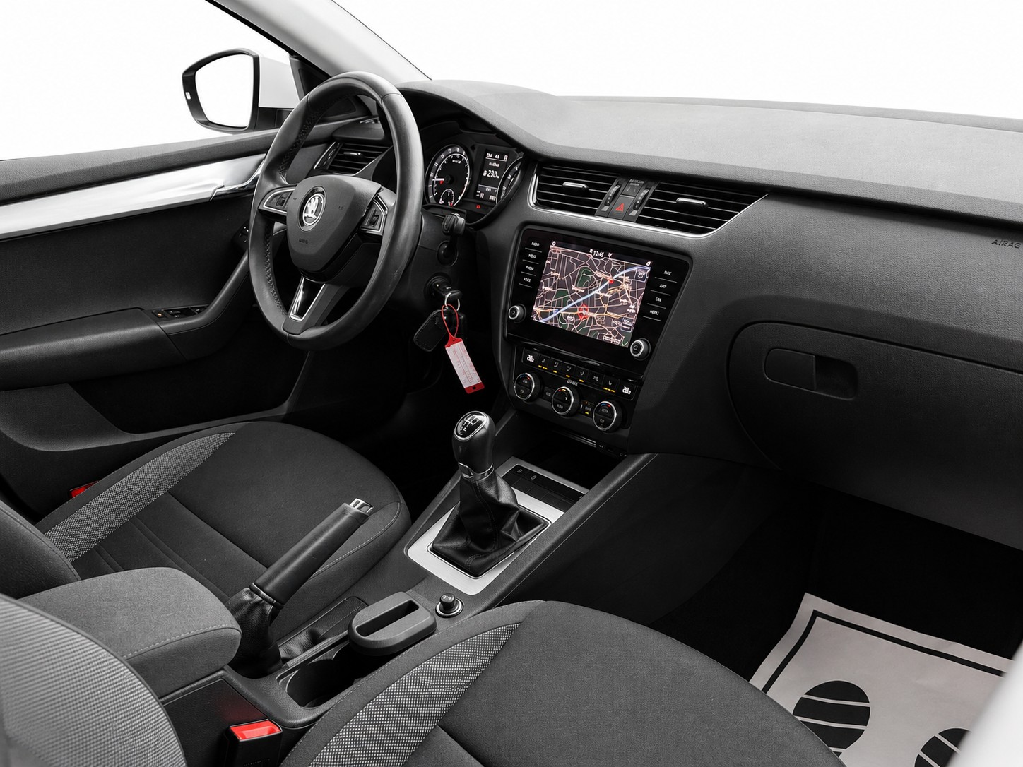 SKODA Octavia Combi 1.6 TDI Ambition-image-9