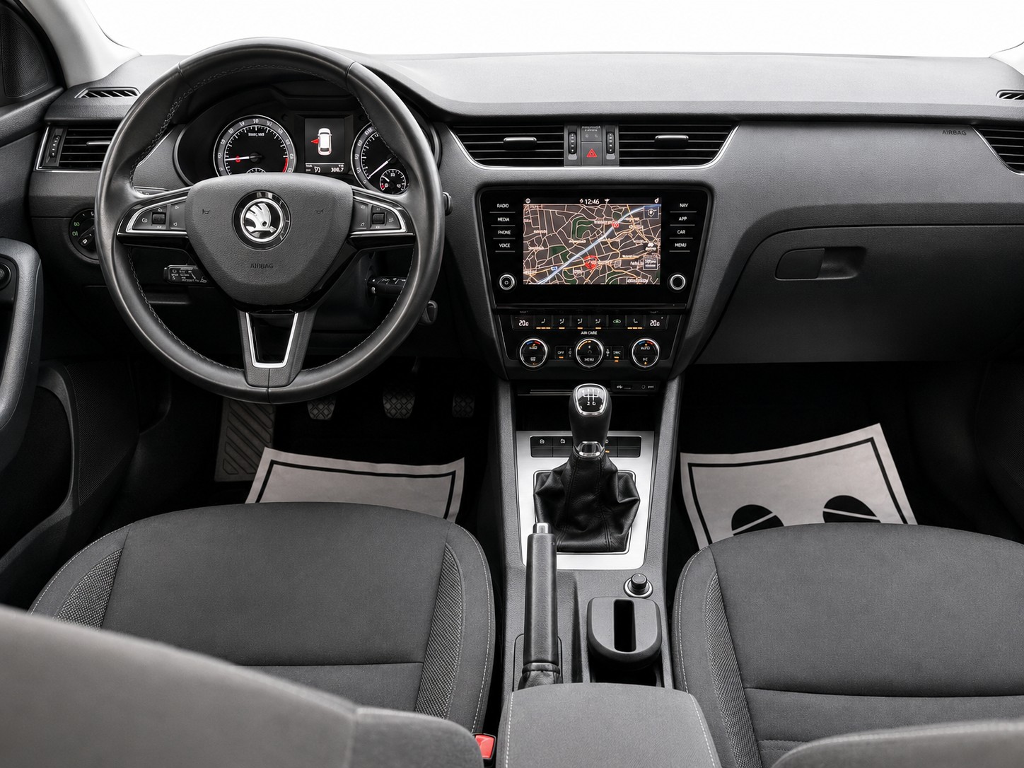 SKODA Octavia Combi 1.6 TDI Ambition-image-7