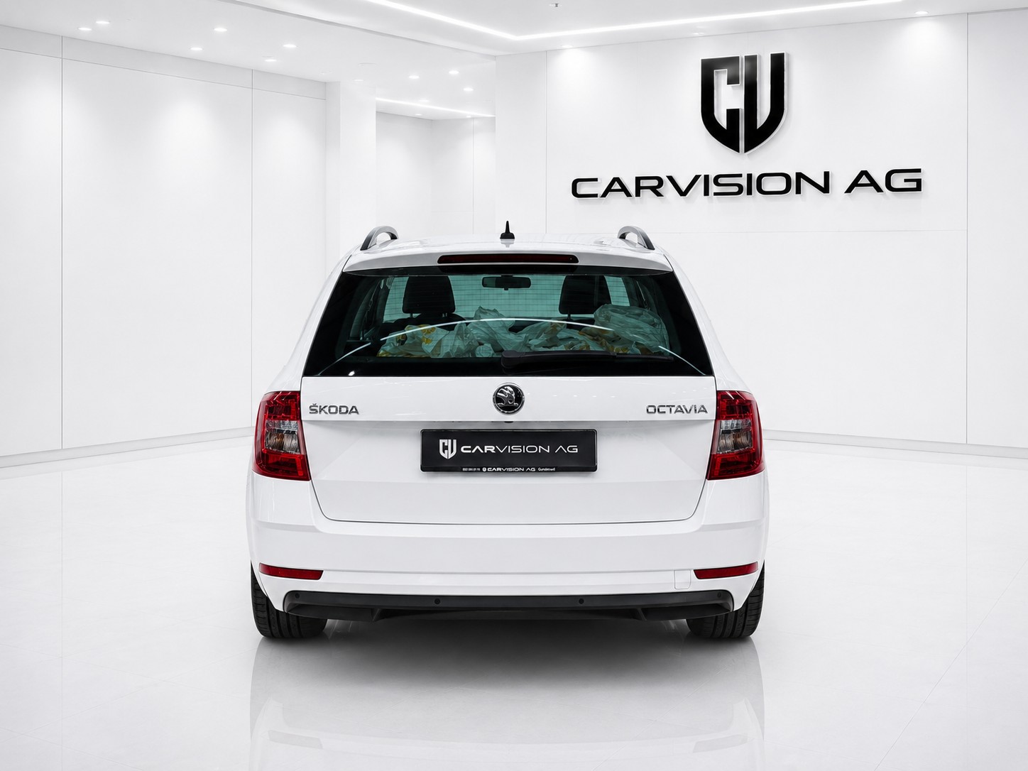 SKODA Octavia Combi 1.6 TDI Ambition-image-5