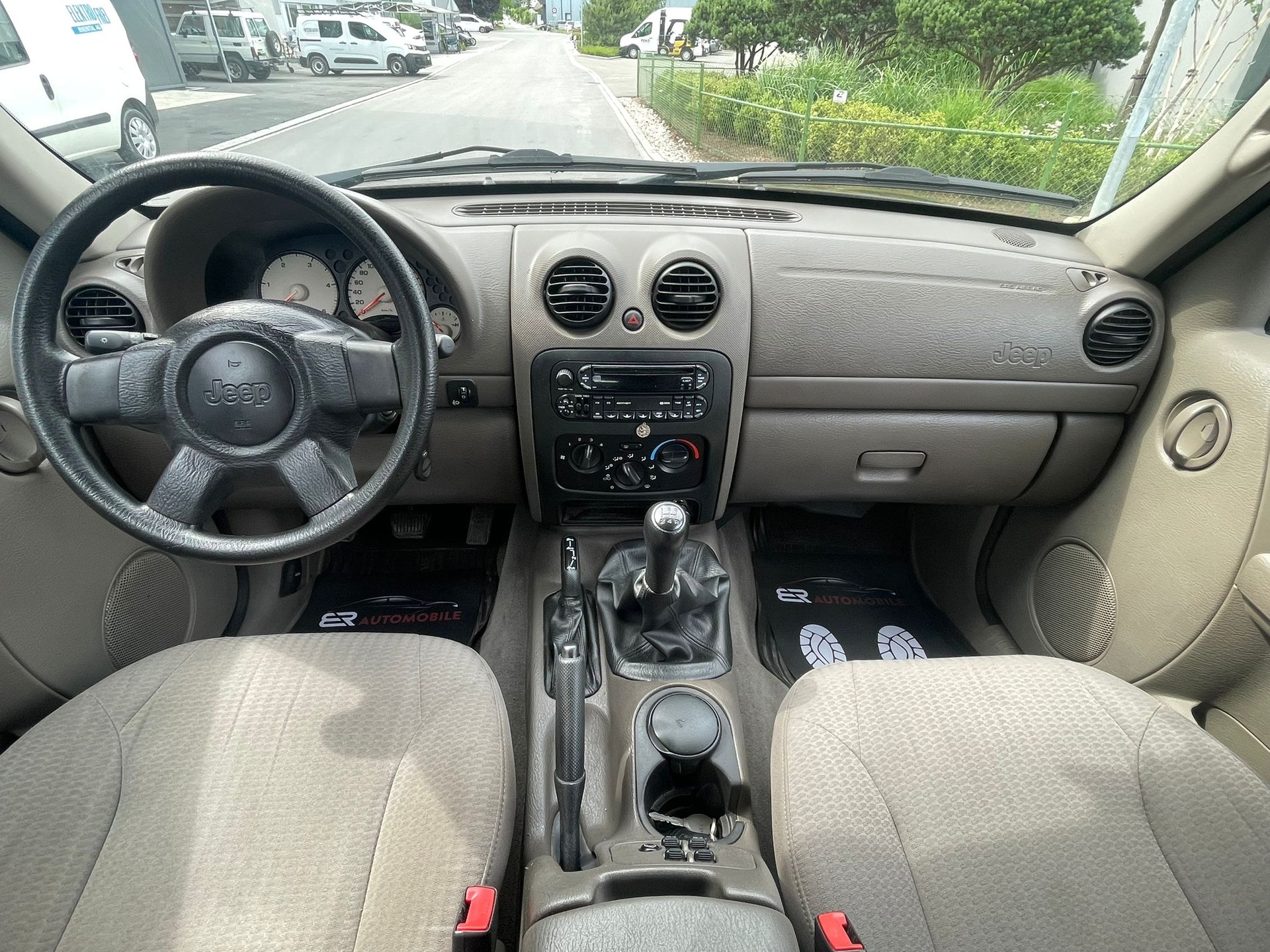 JEEP Cherokee 2.5 CRD Limited-image-9