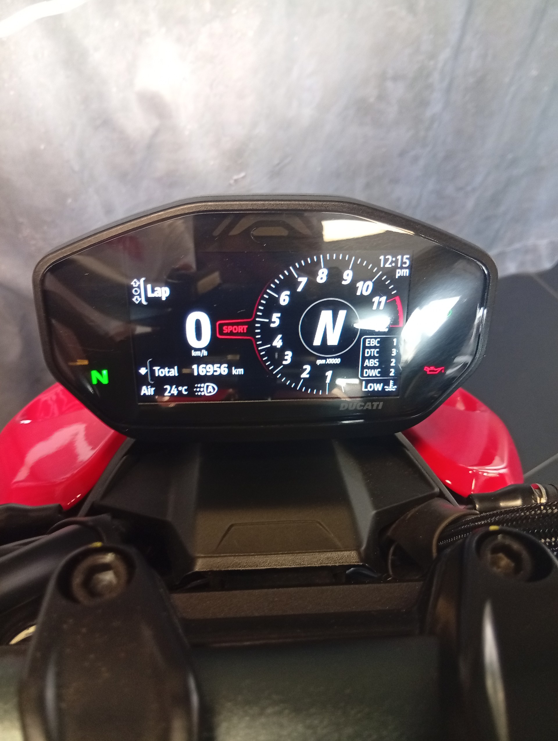DUCATI Streetfighter V2-image-6