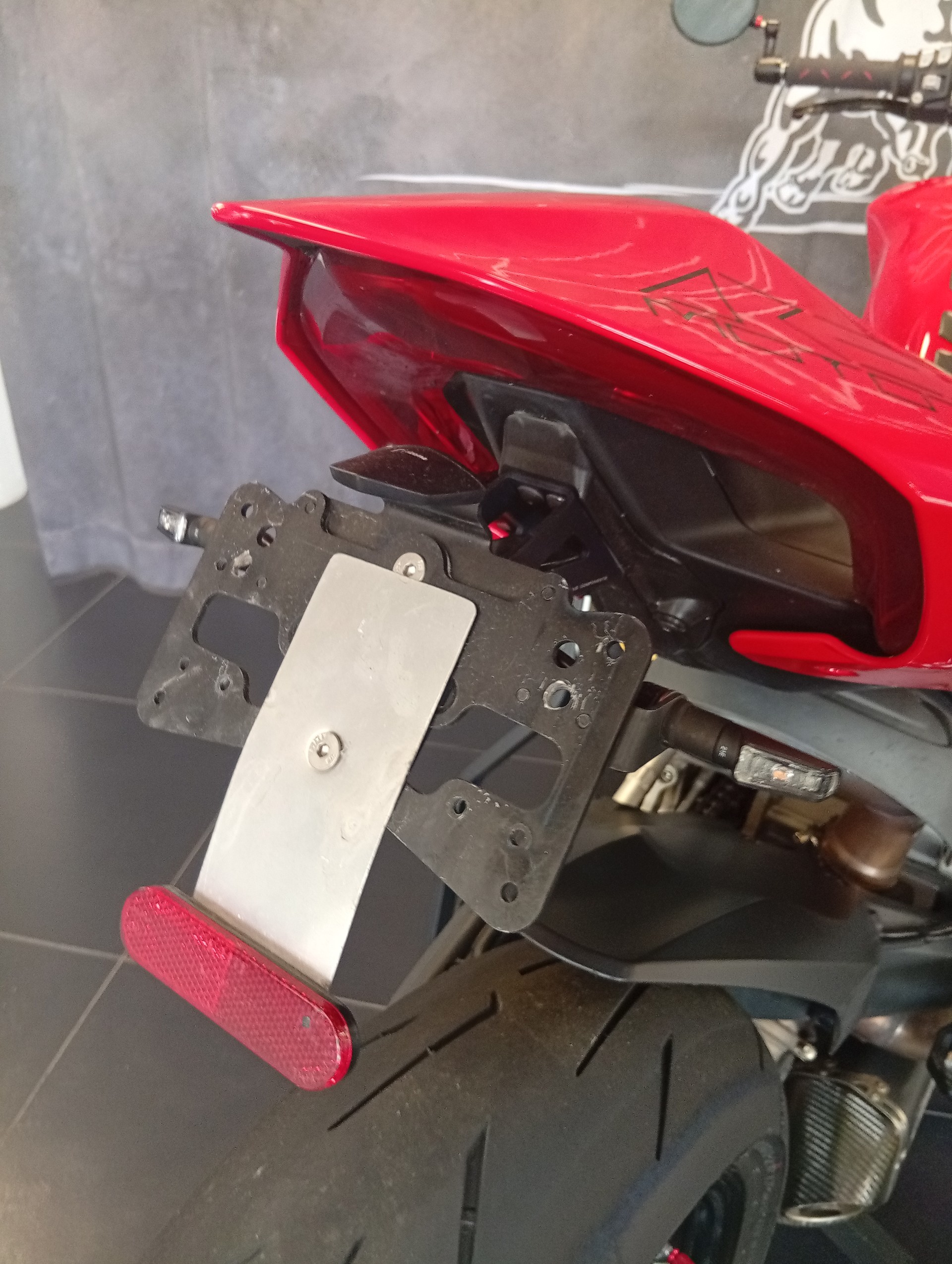 DUCATI Streetfighter V2-image-5