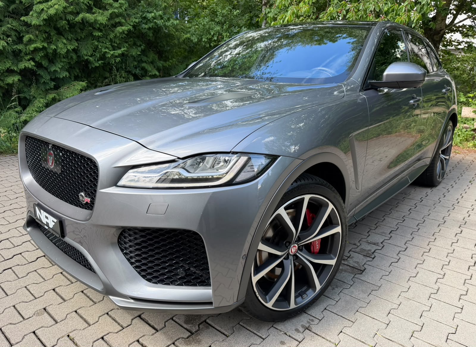 JAGUAR F-Pace 5.0 V8 SVR AWD Automatik-image-0