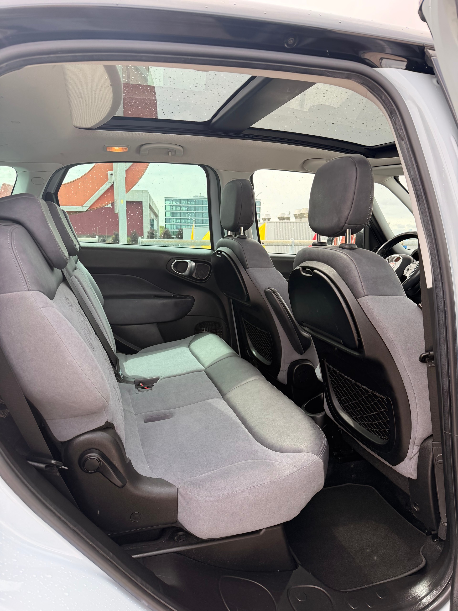 FIAT 500L Living 1.4 TB 16V Lounge-image-13