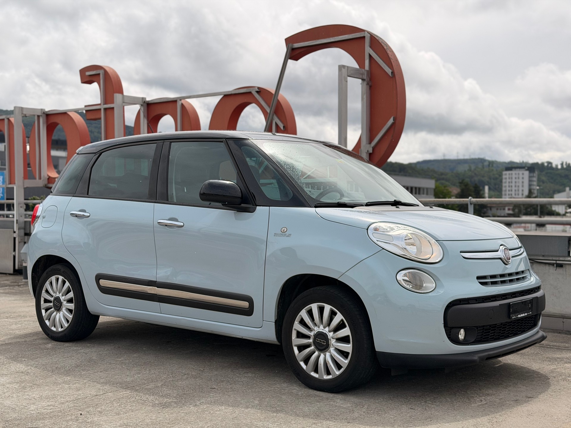 FIAT 500L Living 1.4 TB 16V Lounge-image-1