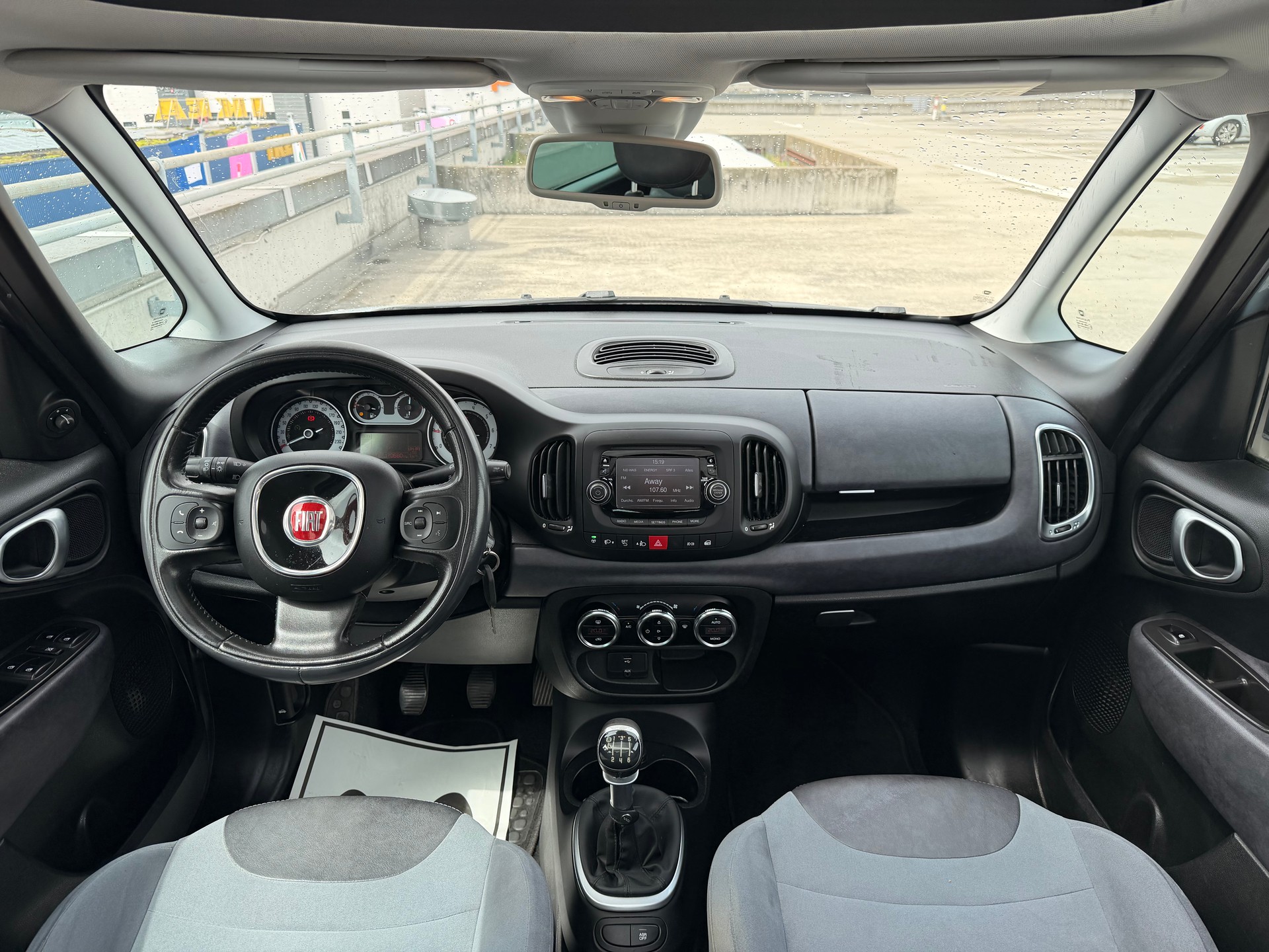 FIAT 500L Living 1.4 TB 16V Lounge-image-8