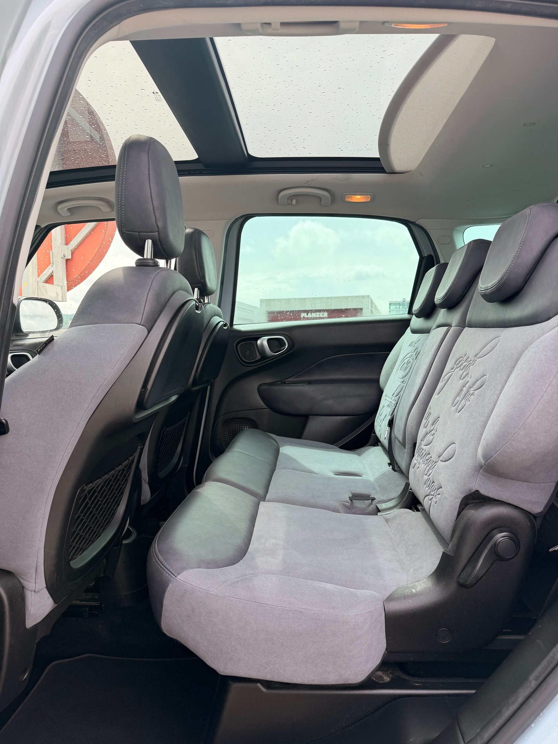 FIAT 500L Living 1.4 TB 16V Lounge-image-12