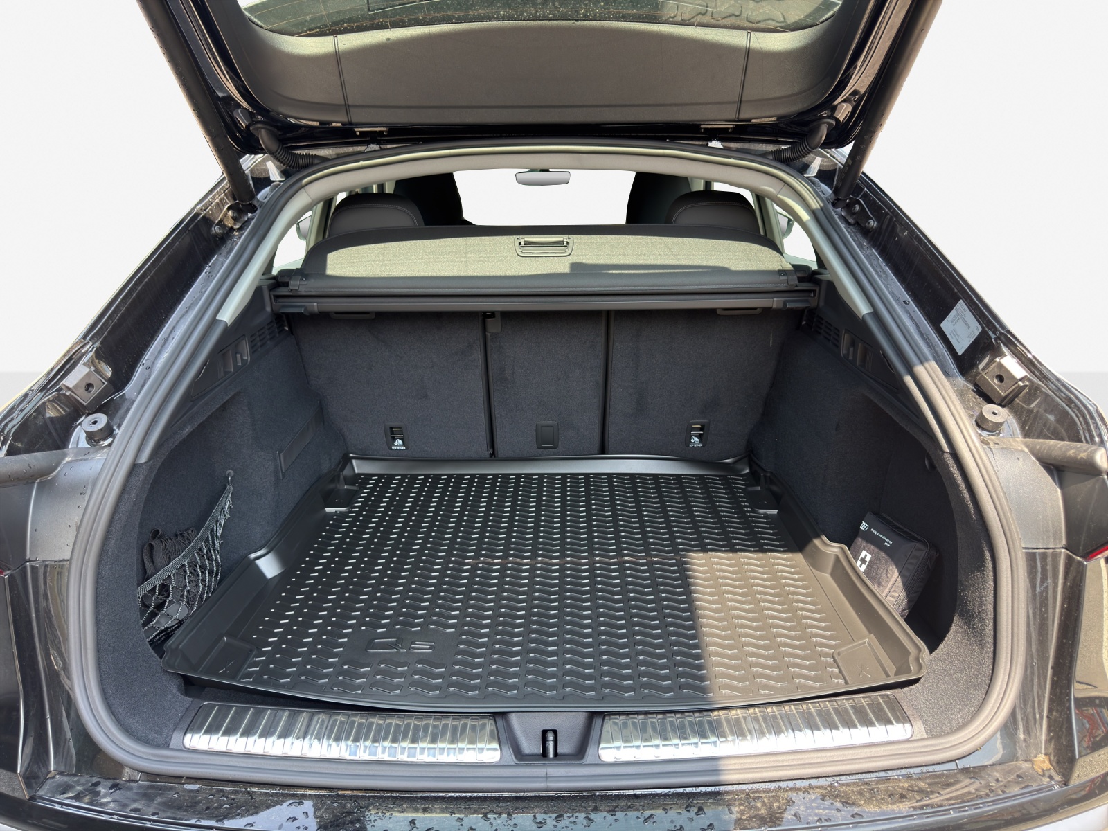 AUDI Q5 Sportback TDI quattro 150 kW S-tronic-image-12