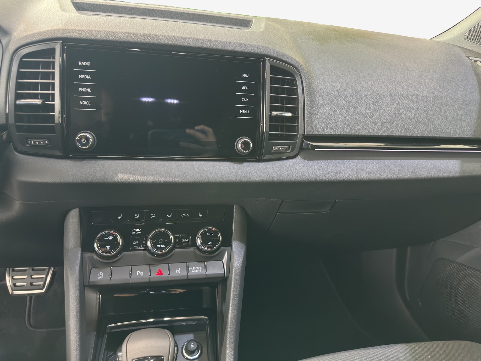 SKODA Karoq 2.0 TSI SportLine 4x4 DSG-image-10