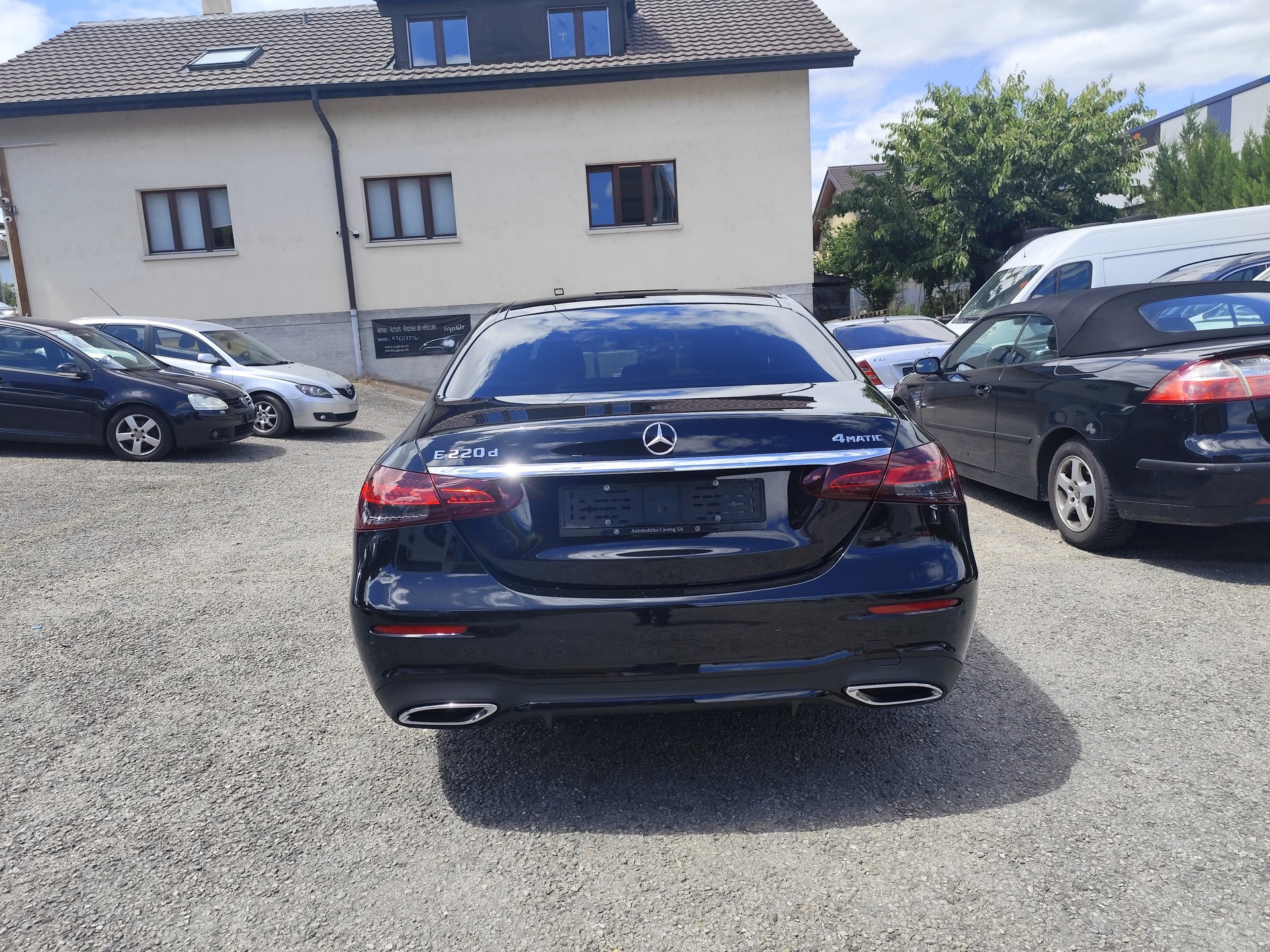 MERCEDES-BENZ E 220 d 4Matic Swiss Star 9G-Tronic-image-5