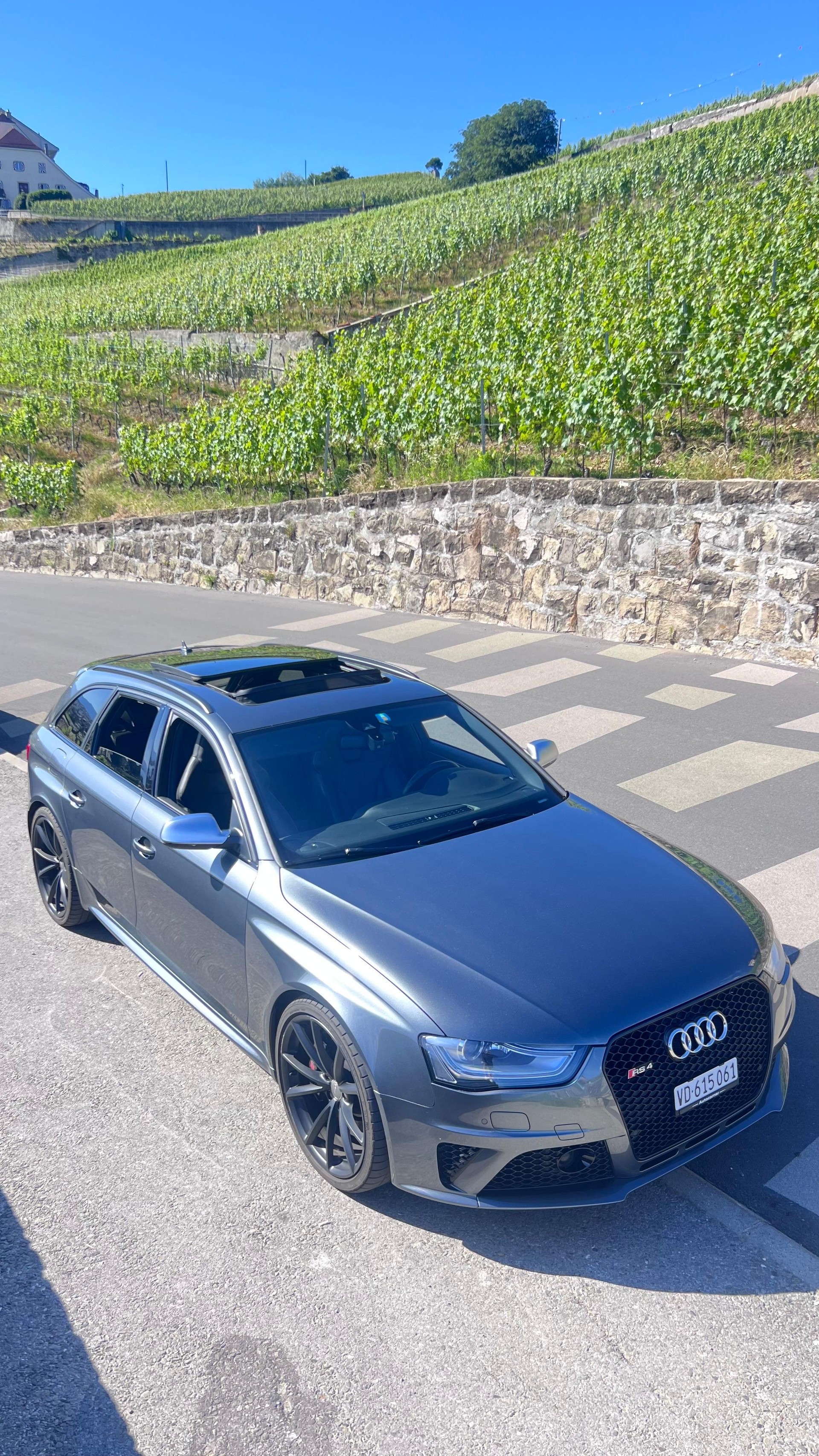 AUDI 4.2 V8 FSI quattro S-Tronic-image-0