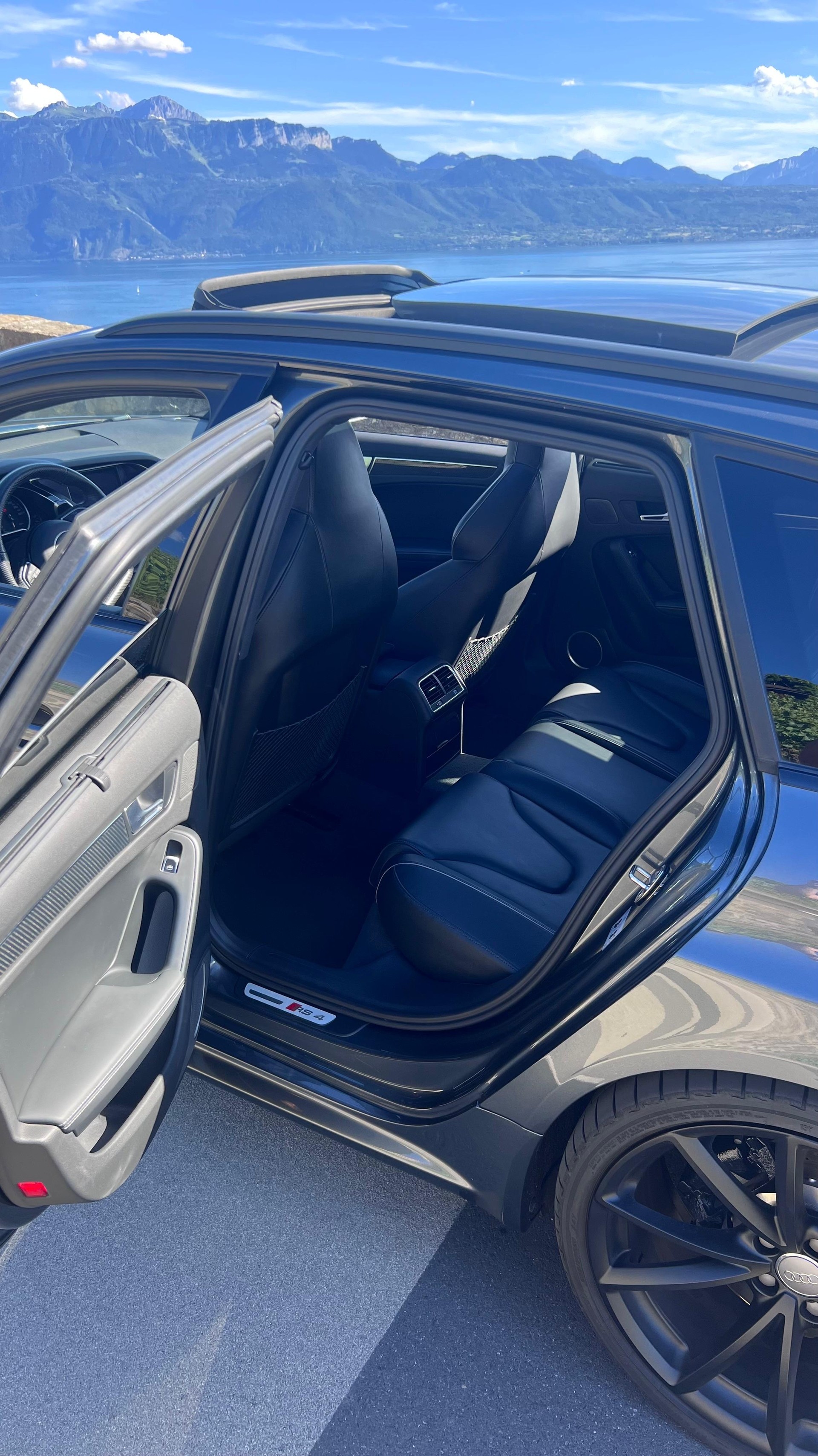 AUDI 4.2 V8 FSI quattro S-Tronic-image-3