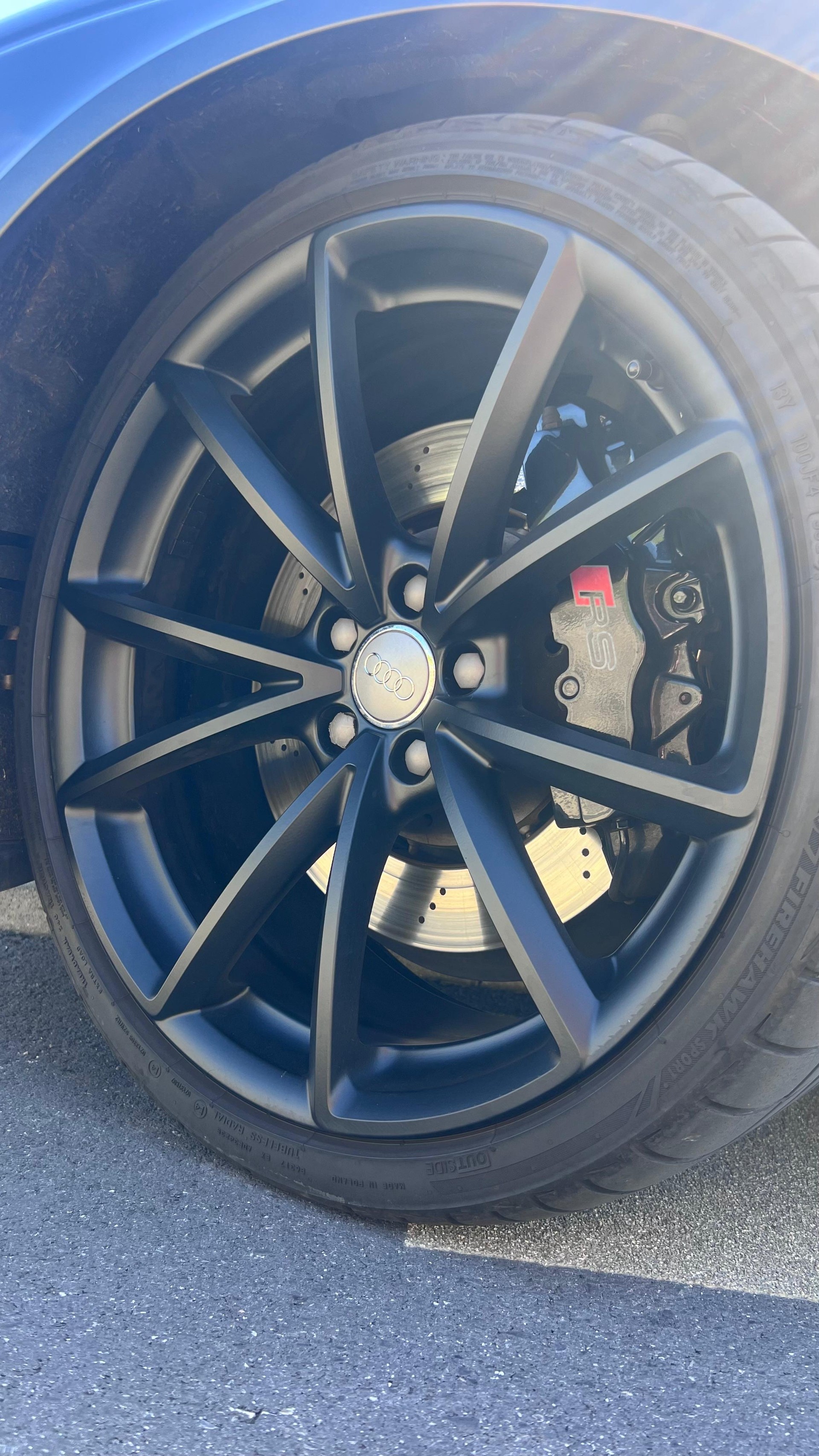 AUDI 4.2 V8 FSI quattro S-Tronic-image-4