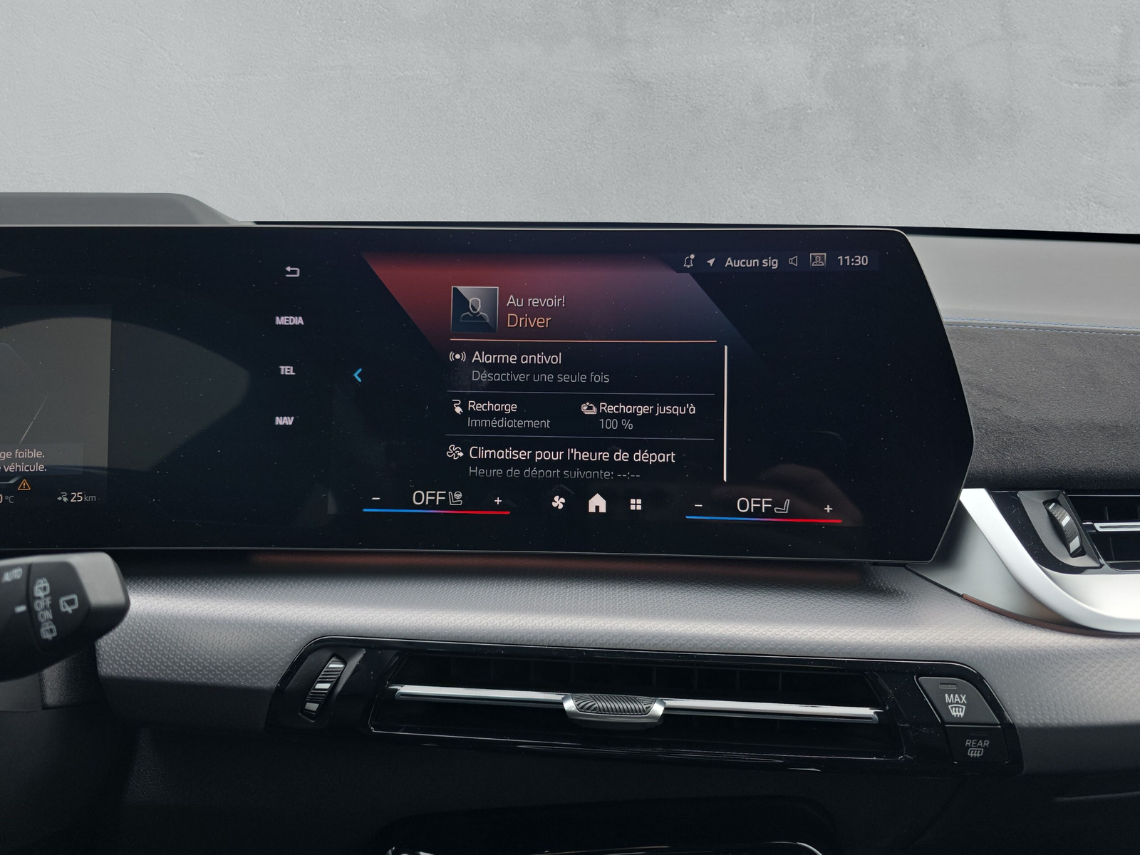 BMW iX1 eDrive 20 M Sport-image-13