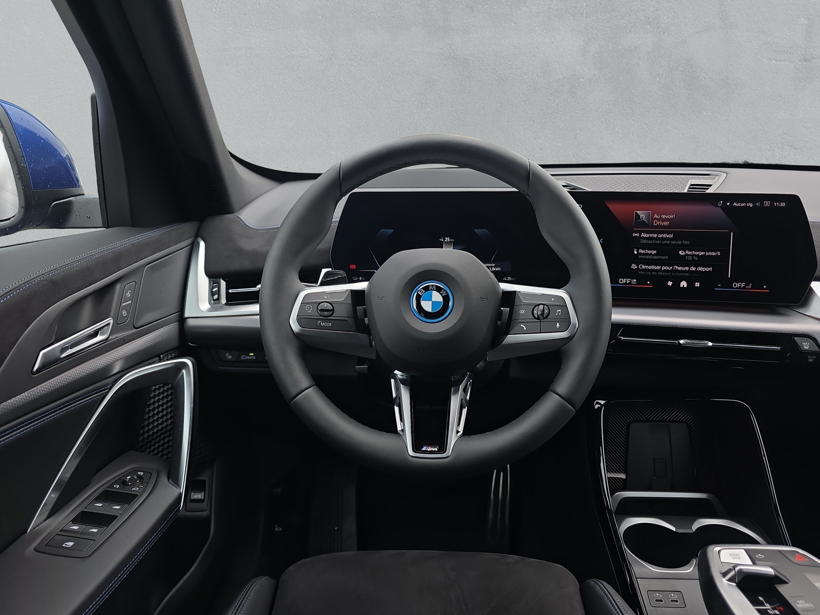 BMW iX1 eDrive 20 M Sport-image-15