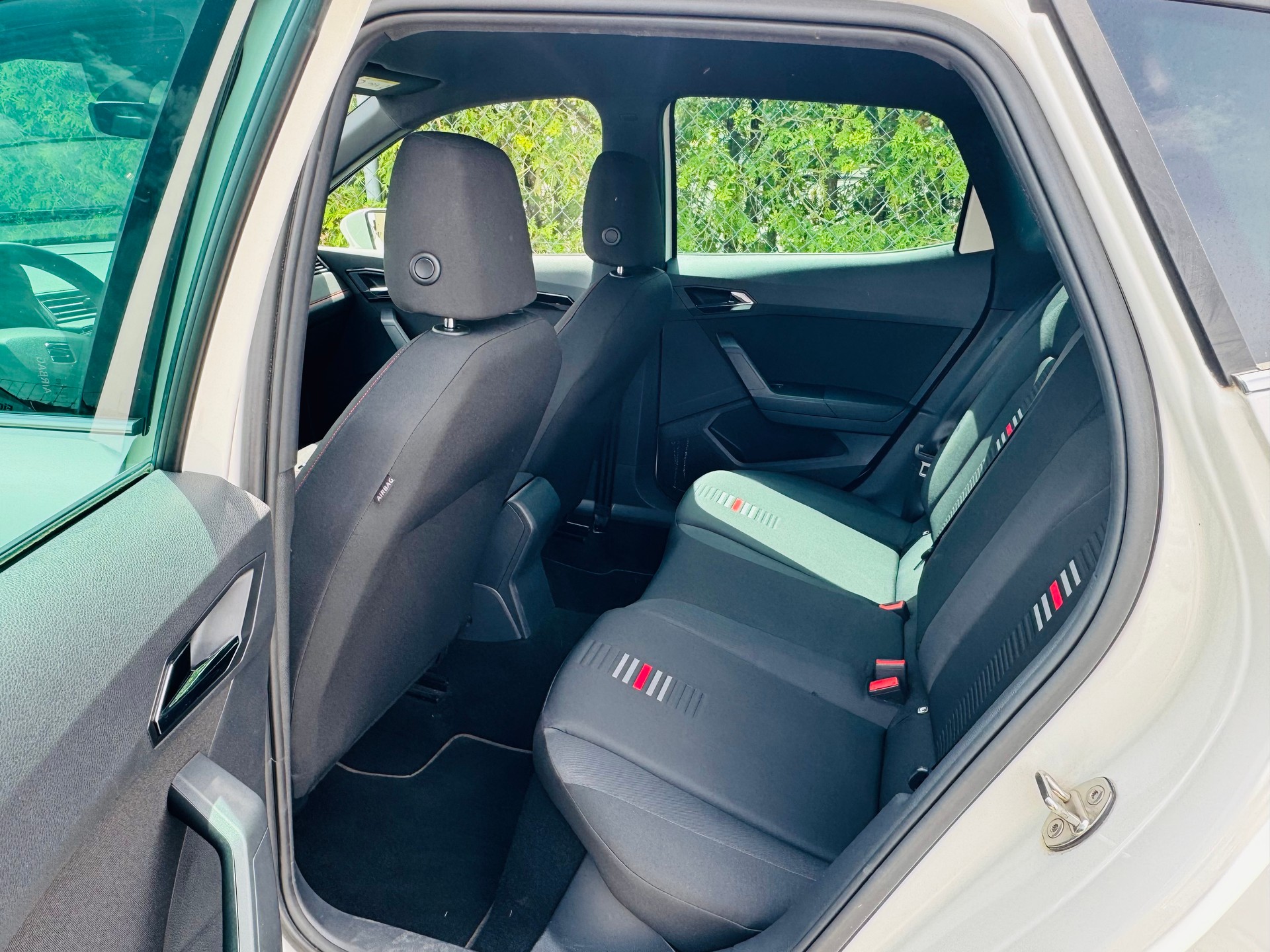 SEAT Arona 1.5 TSI Evo FR-Line-image-13