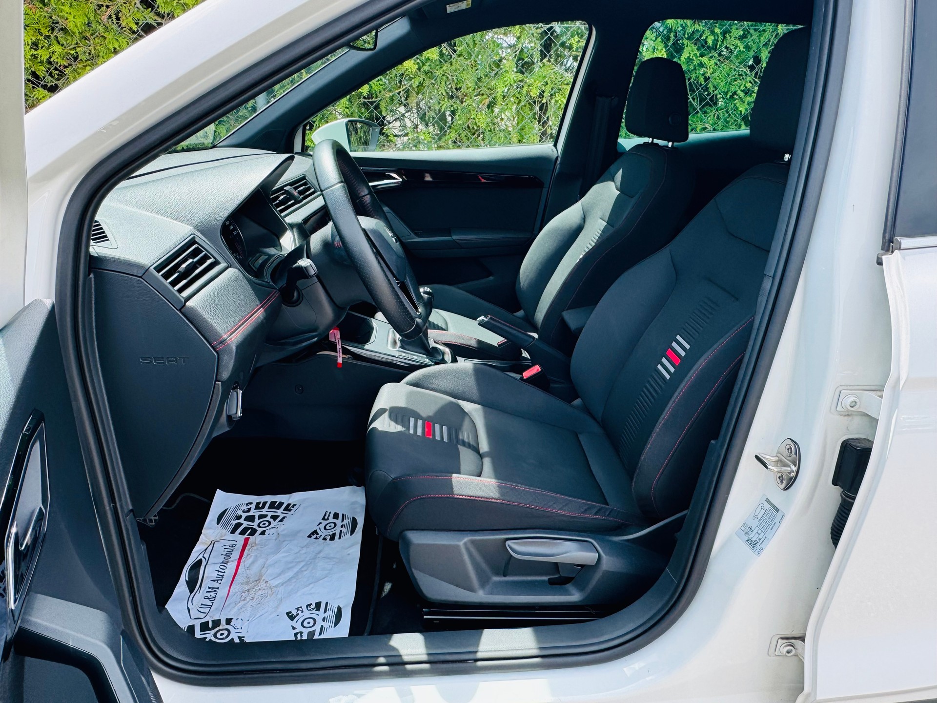 SEAT Arona 1.5 TSI Evo FR-Line-image-10