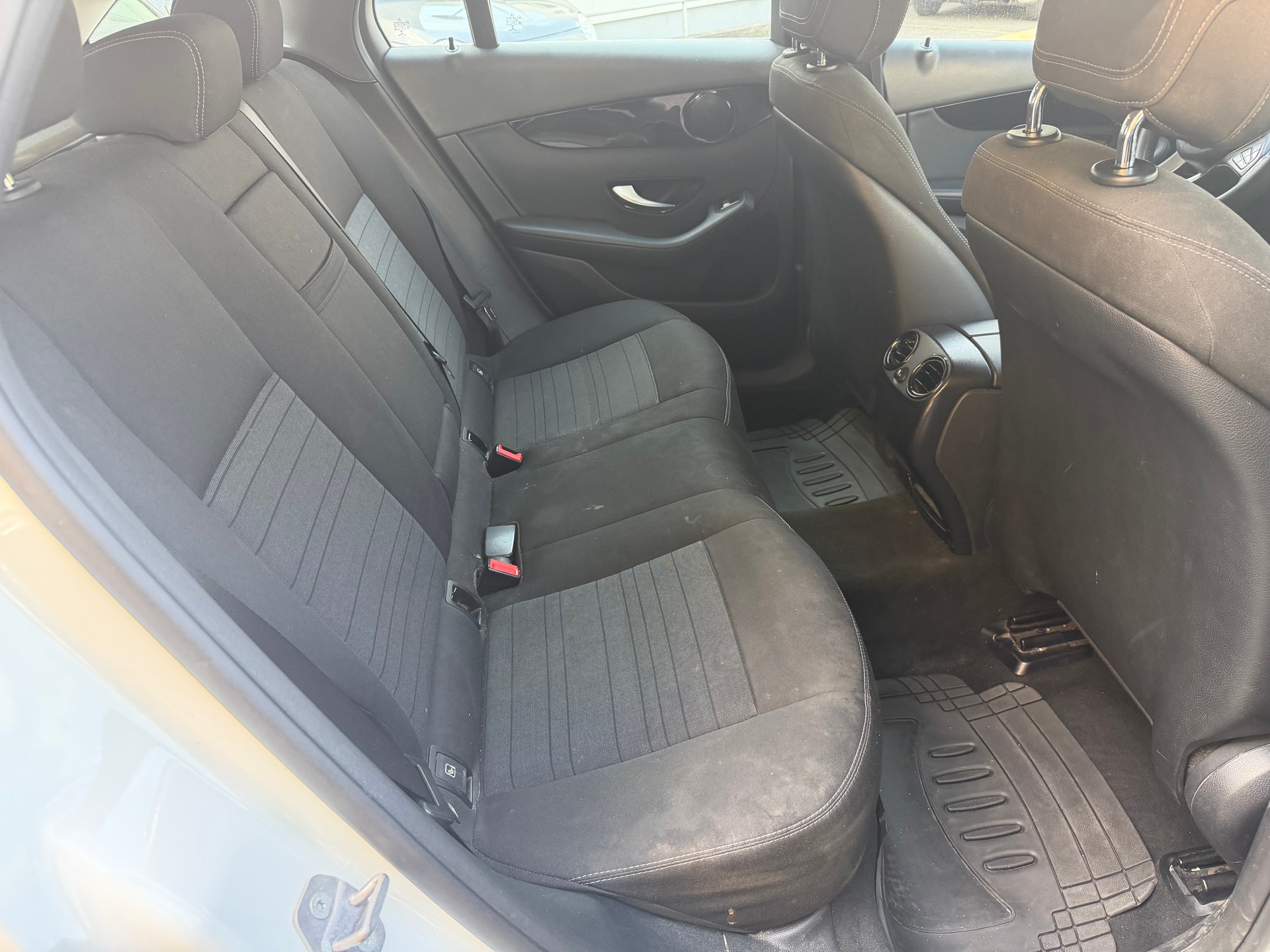 MERCEDES-BENZ GLC 220 d Exclusive 4Matic 9G-Tronic-image-6