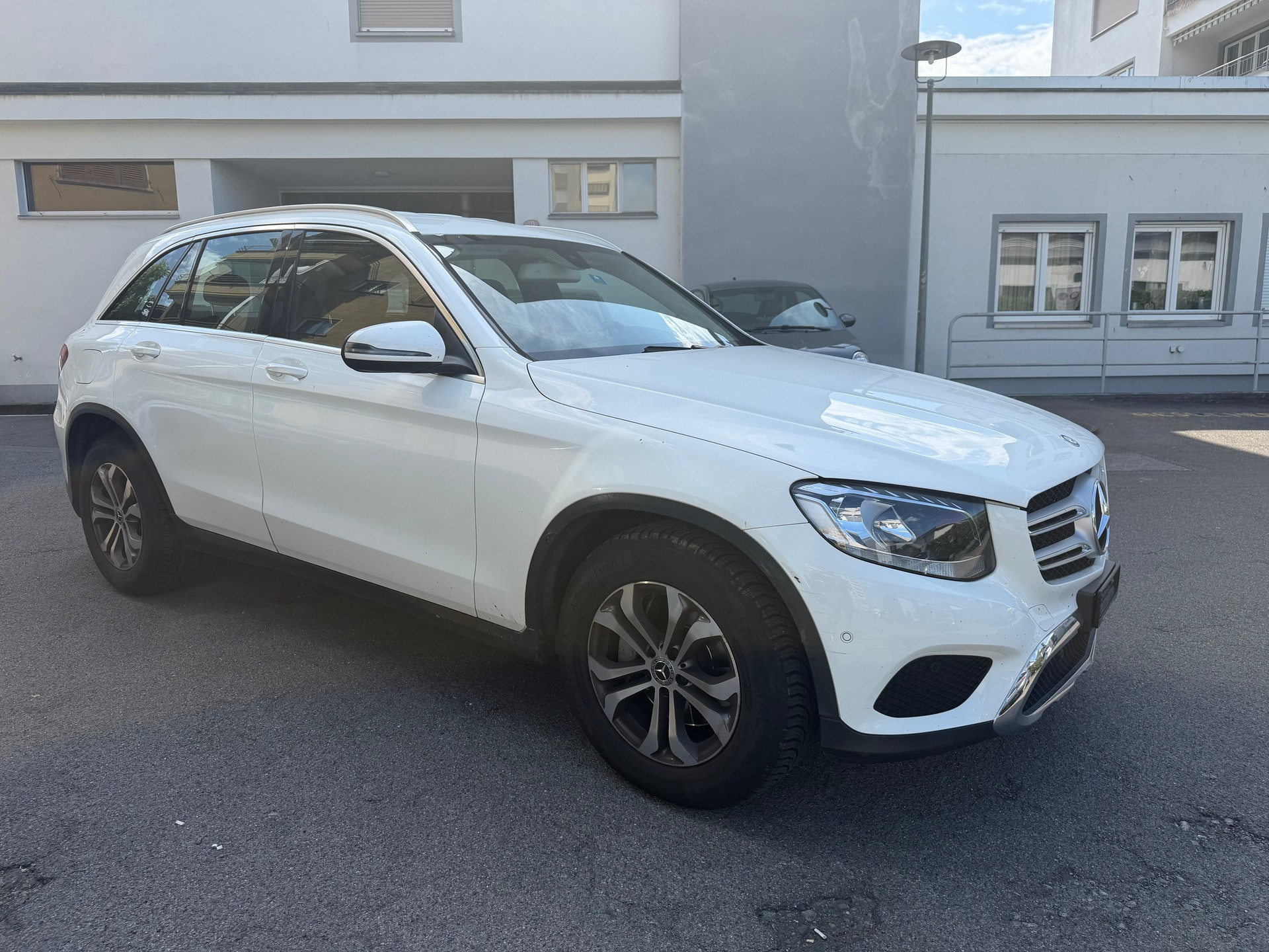 MERCEDES-BENZ GLC 220 d Exclusive 4Matic 9G-Tronic-image-5